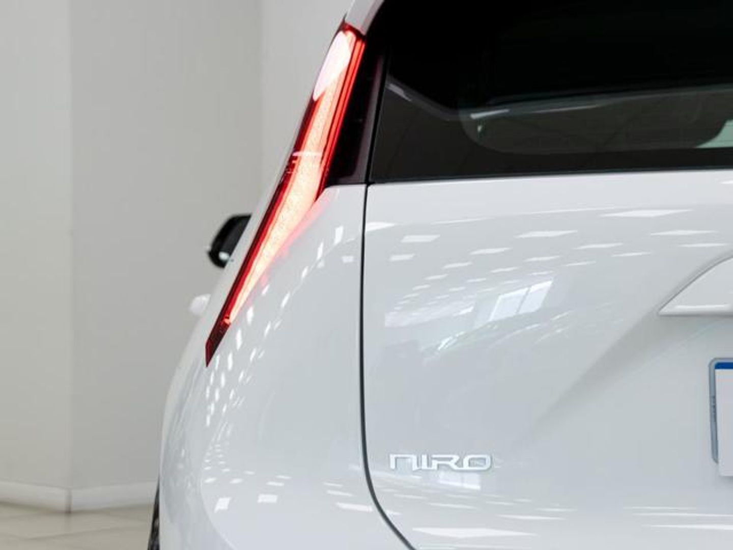 Kia Niro 1.6 GDi HEV Concept 104 kW (141 CV)