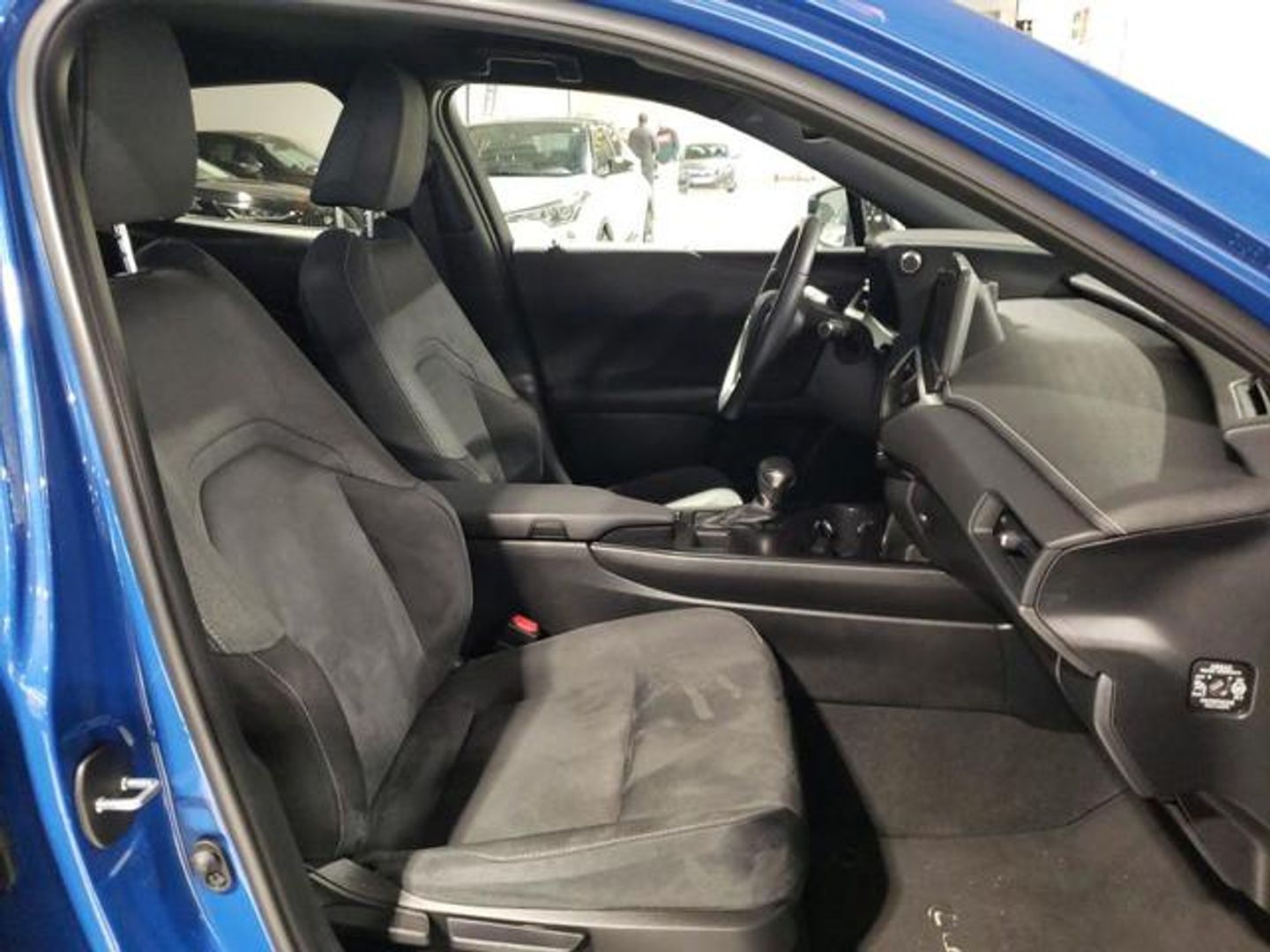 Lexus UX UX 250h Business 2WD 135 kW (184 CV)