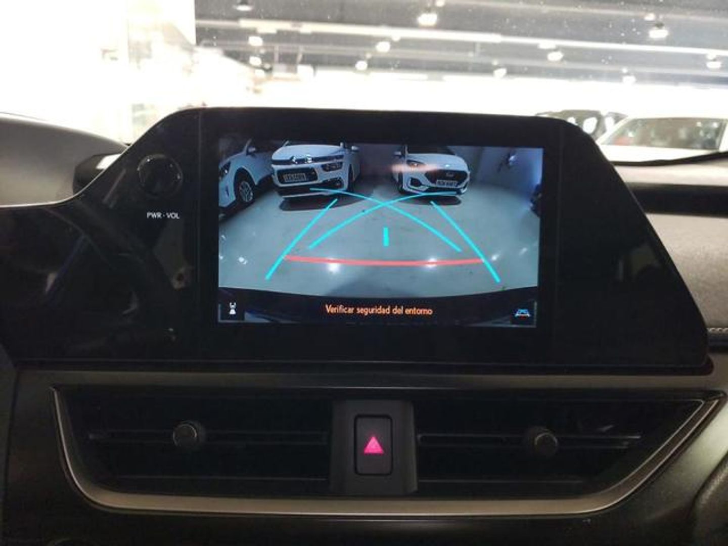 Lexus UX UX 250h Business 2WD 135 kW (184 CV)