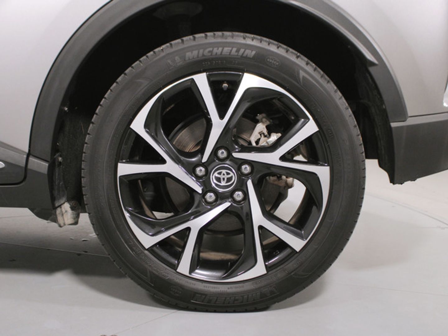Toyota C-HR 1.8 125H Advance 90 kW (122 CV)