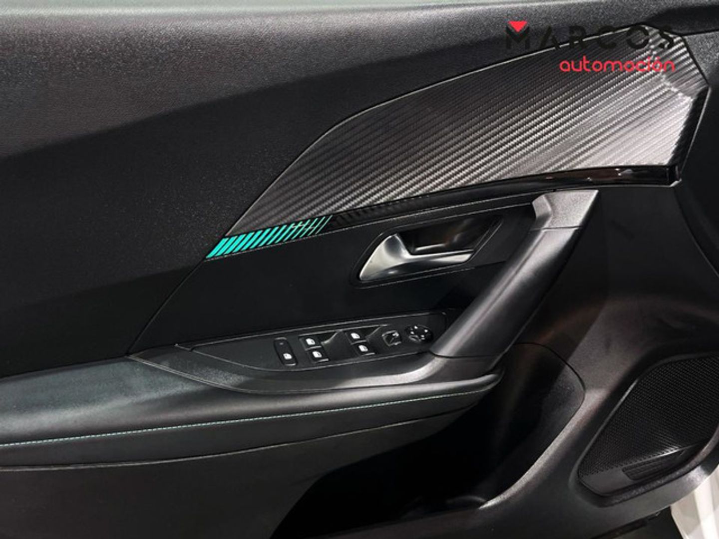 Peugeot e-2008 Eléctrico Allure 100 kW (136 CV)