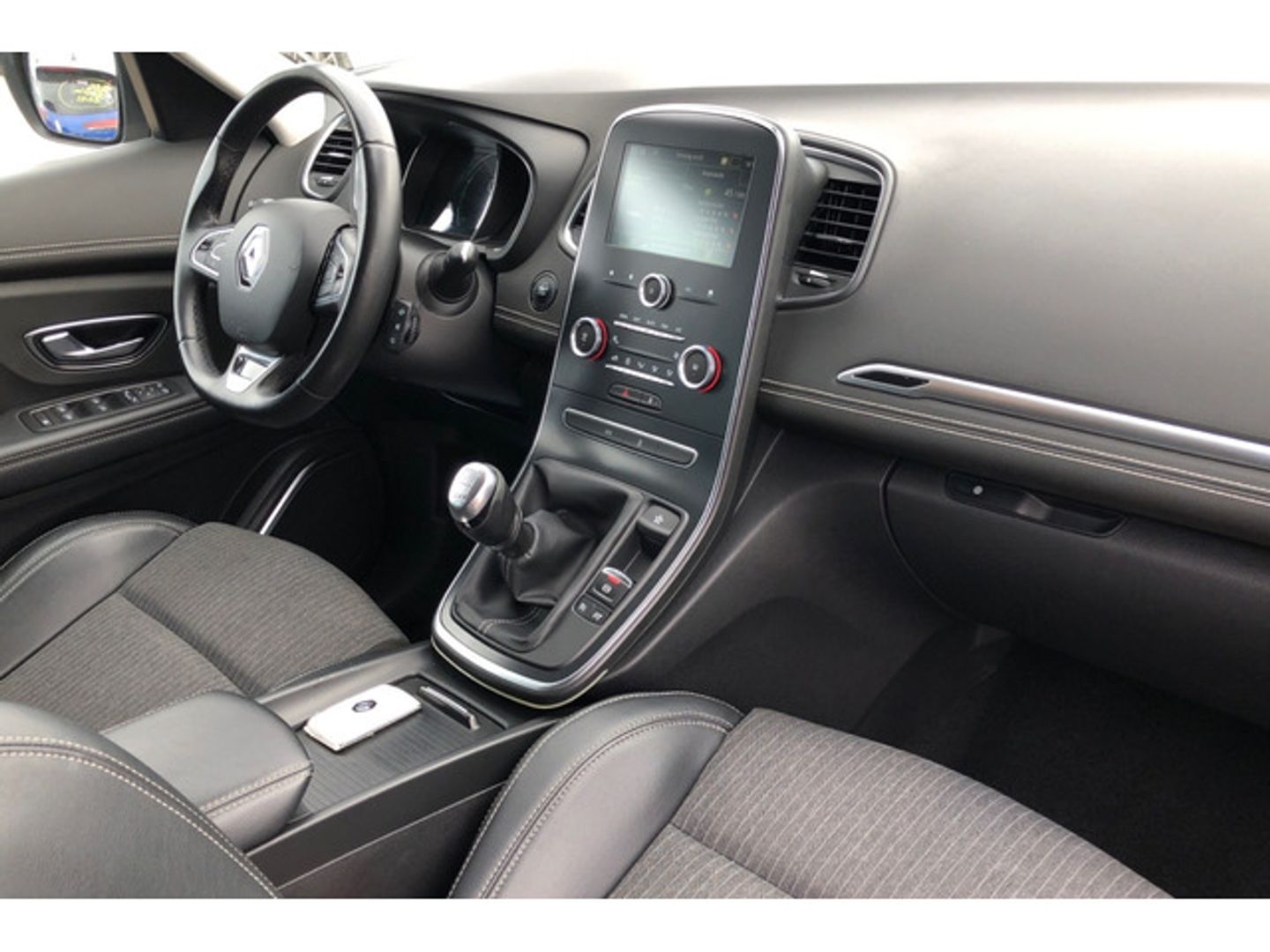 Renault Grand Scenic Zen TCe 103 kW (140 CV) GPF