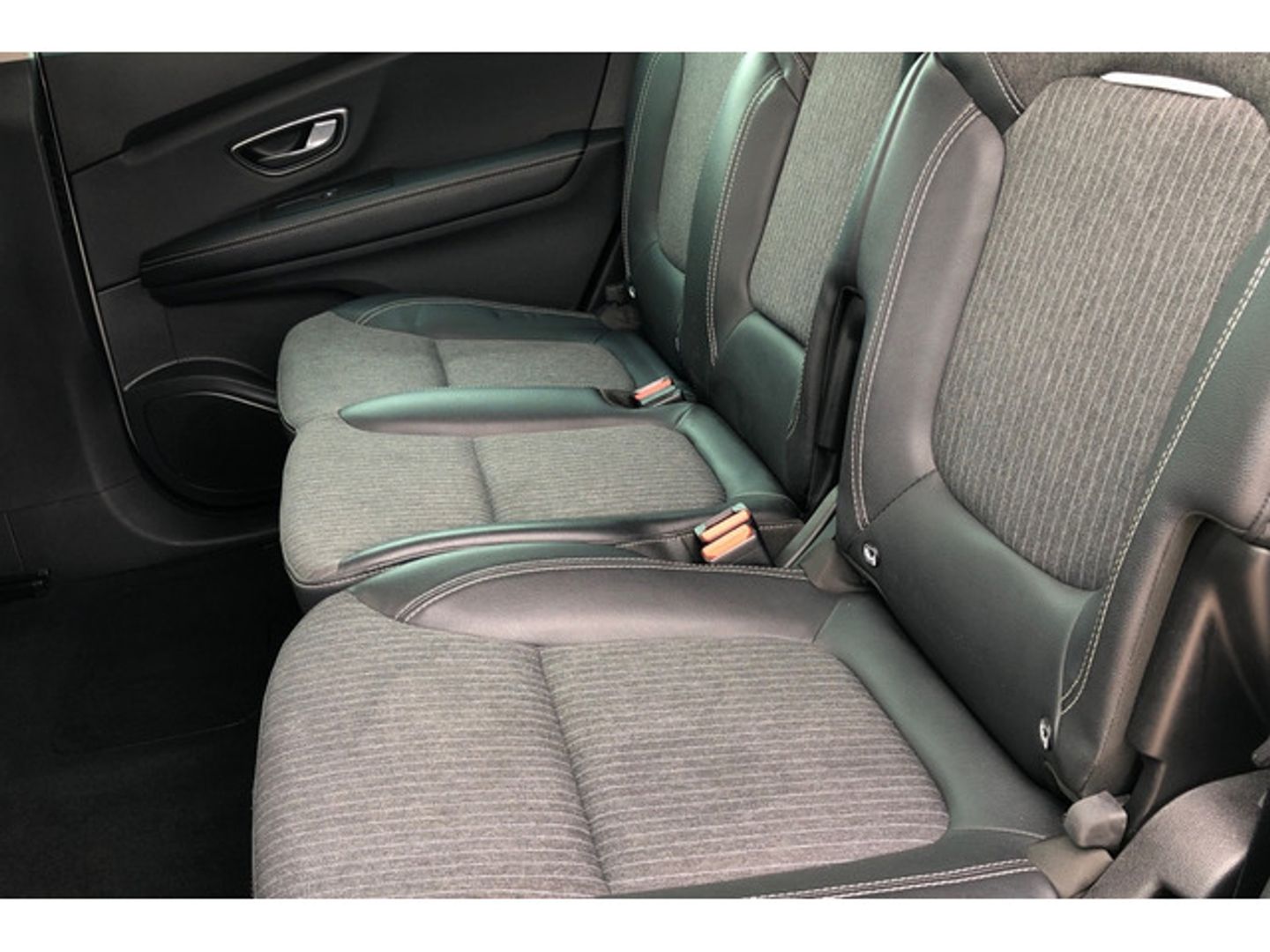 Renault Grand Scenic Zen TCe 103 kW (140 CV) GPF