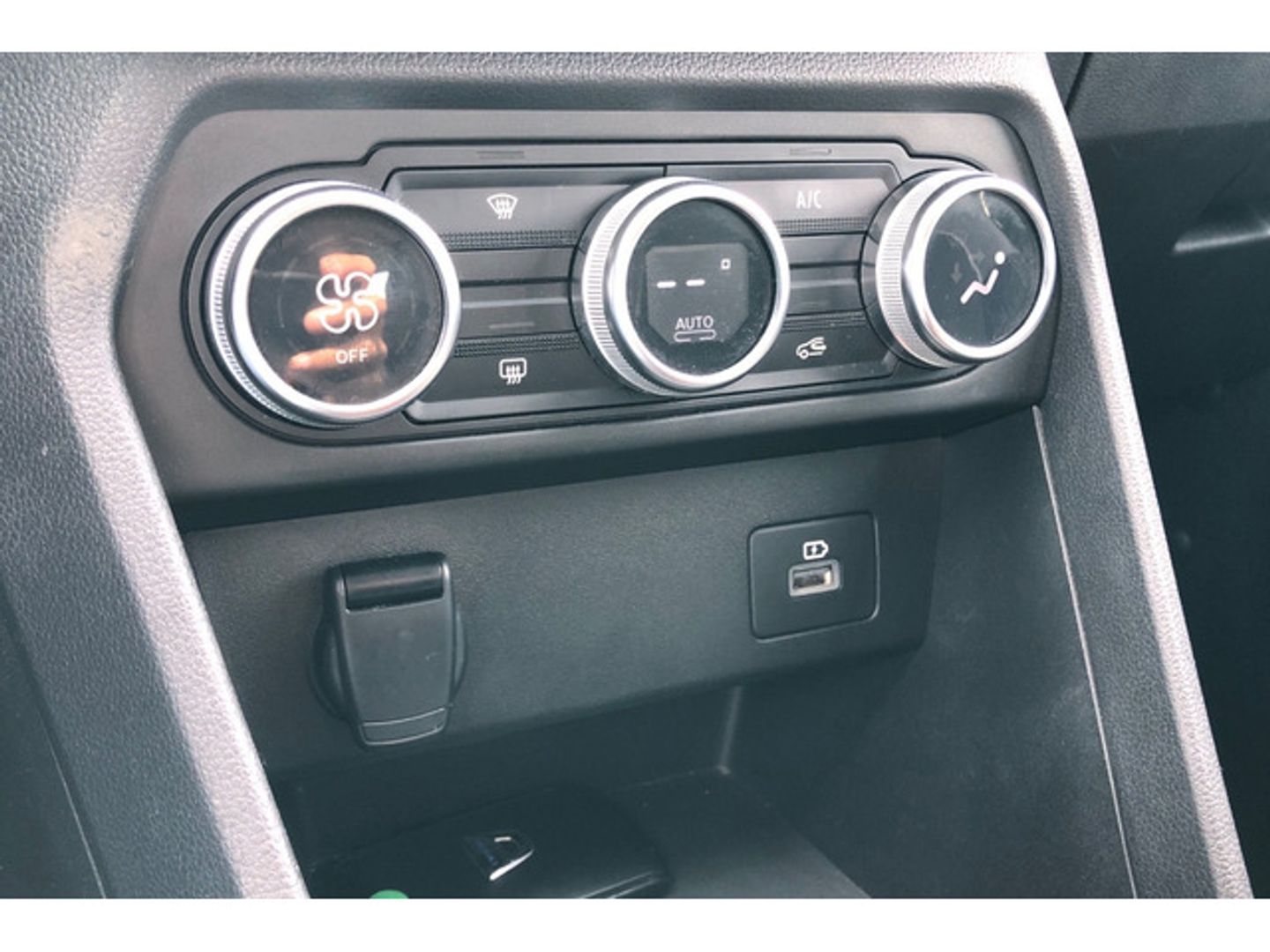 Dacia Sandero Comfort TCe 66 kW (90 CV)