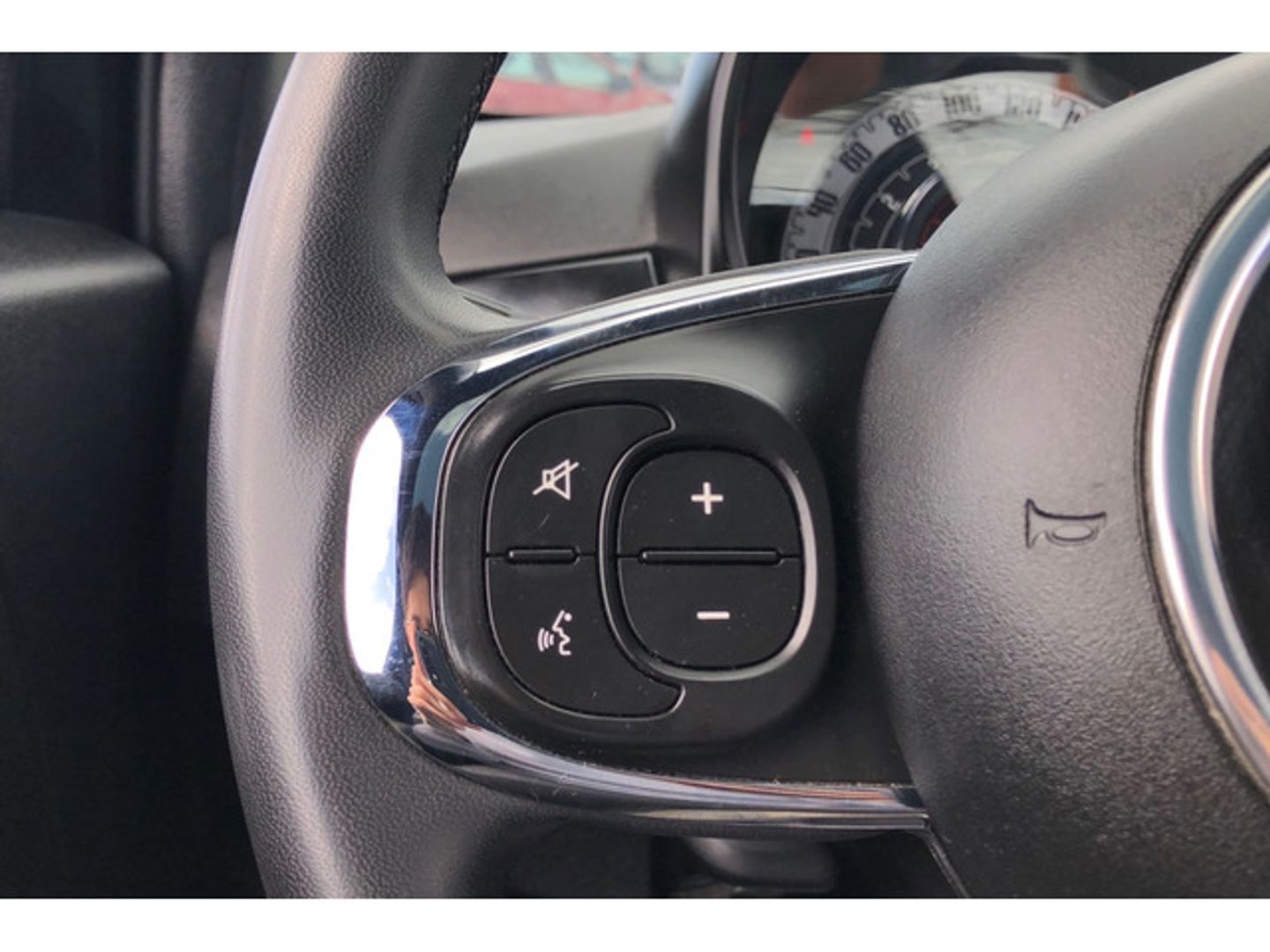 Fiat 500 1.0 Hybrid Dolcevita 51 kW (70 CV)