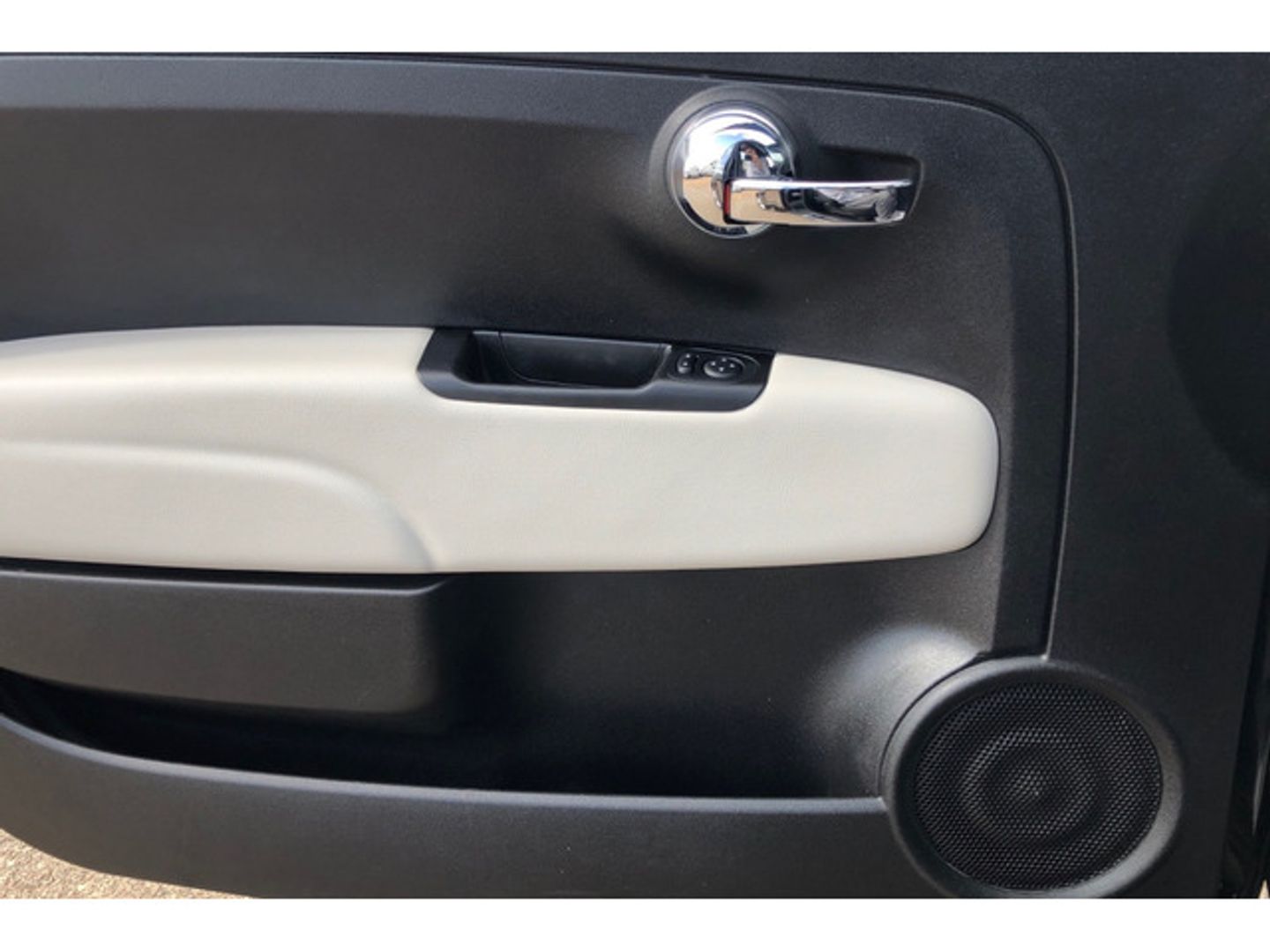 Fiat 500 1.0 Hybrid Dolcevita 51 kW (70 CV)