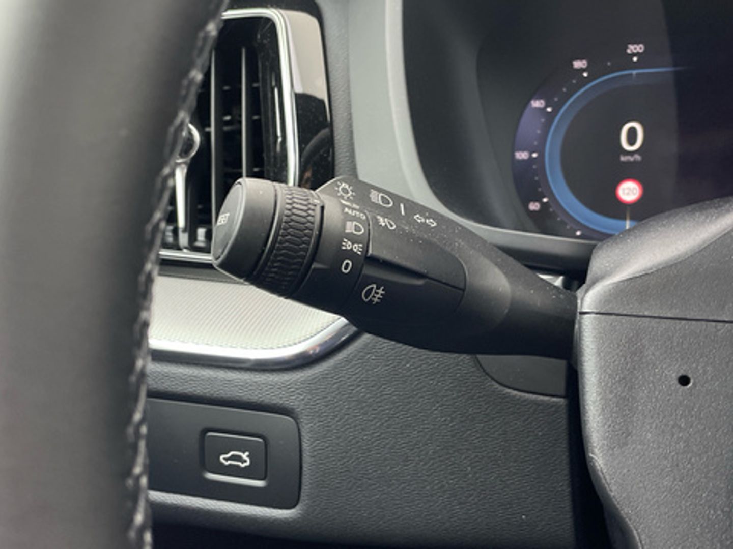 Volvo XC60 B4 D R-Design Auto 145 kW (197 CV)
