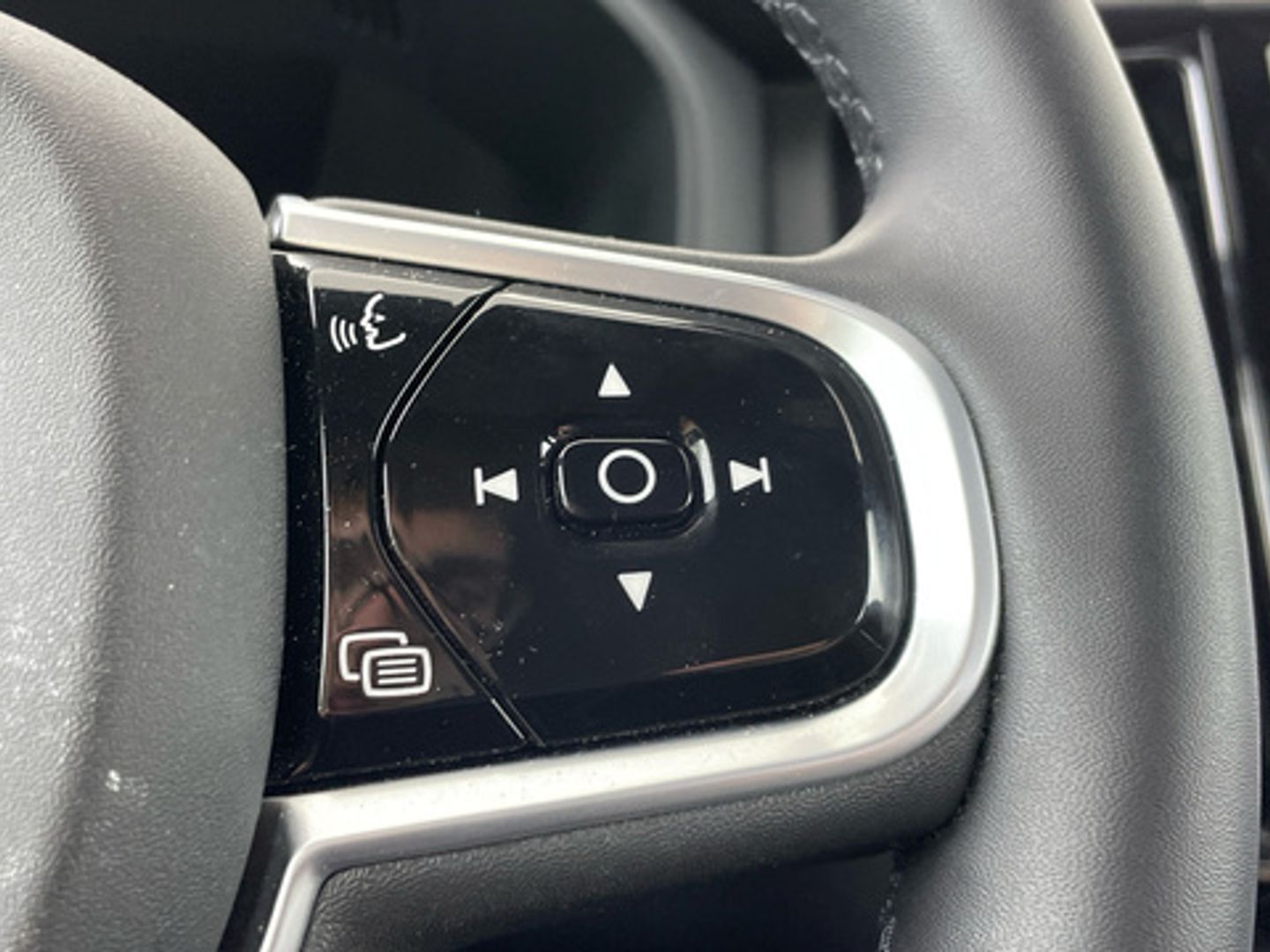 Volvo XC60 B4 D R-Design Auto 145 kW (197 CV)