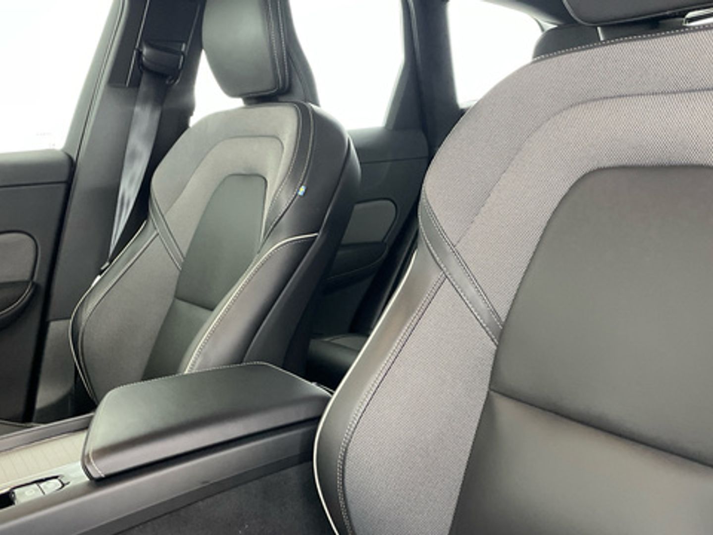 Volvo XC60 B4 D R-Design Auto 145 kW (197 CV)