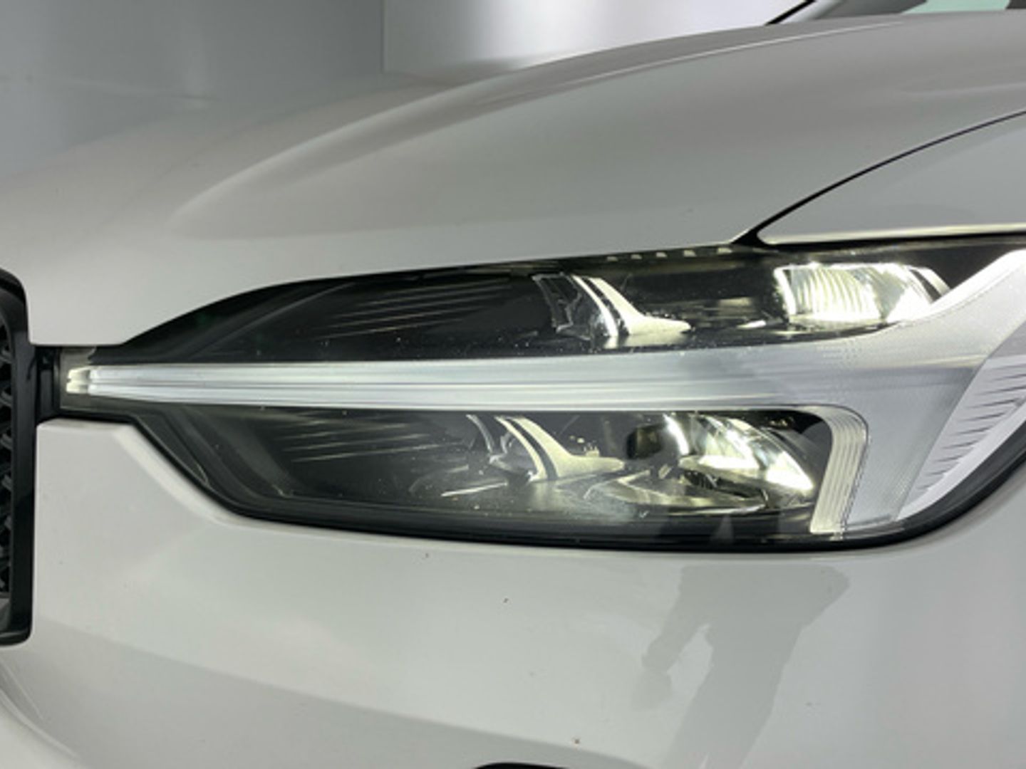 Volvo XC60 B4 D R-Design Auto 145 kW (197 CV)