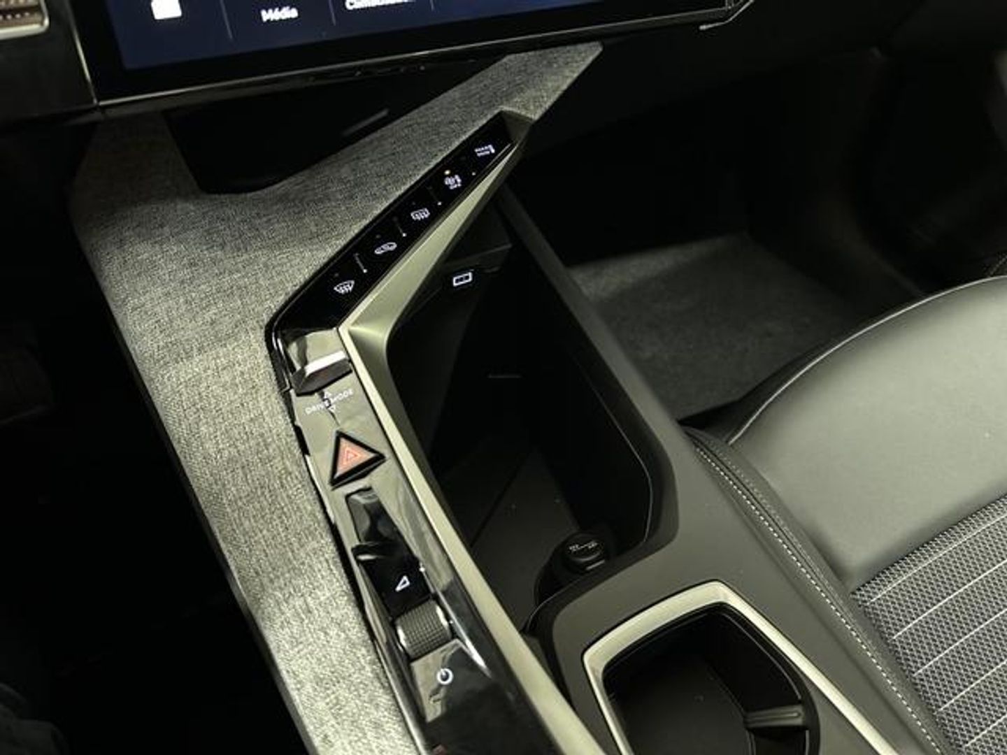 Peugeot 3008 Allure Hybrid eDCS6 100 kW (136 CV)