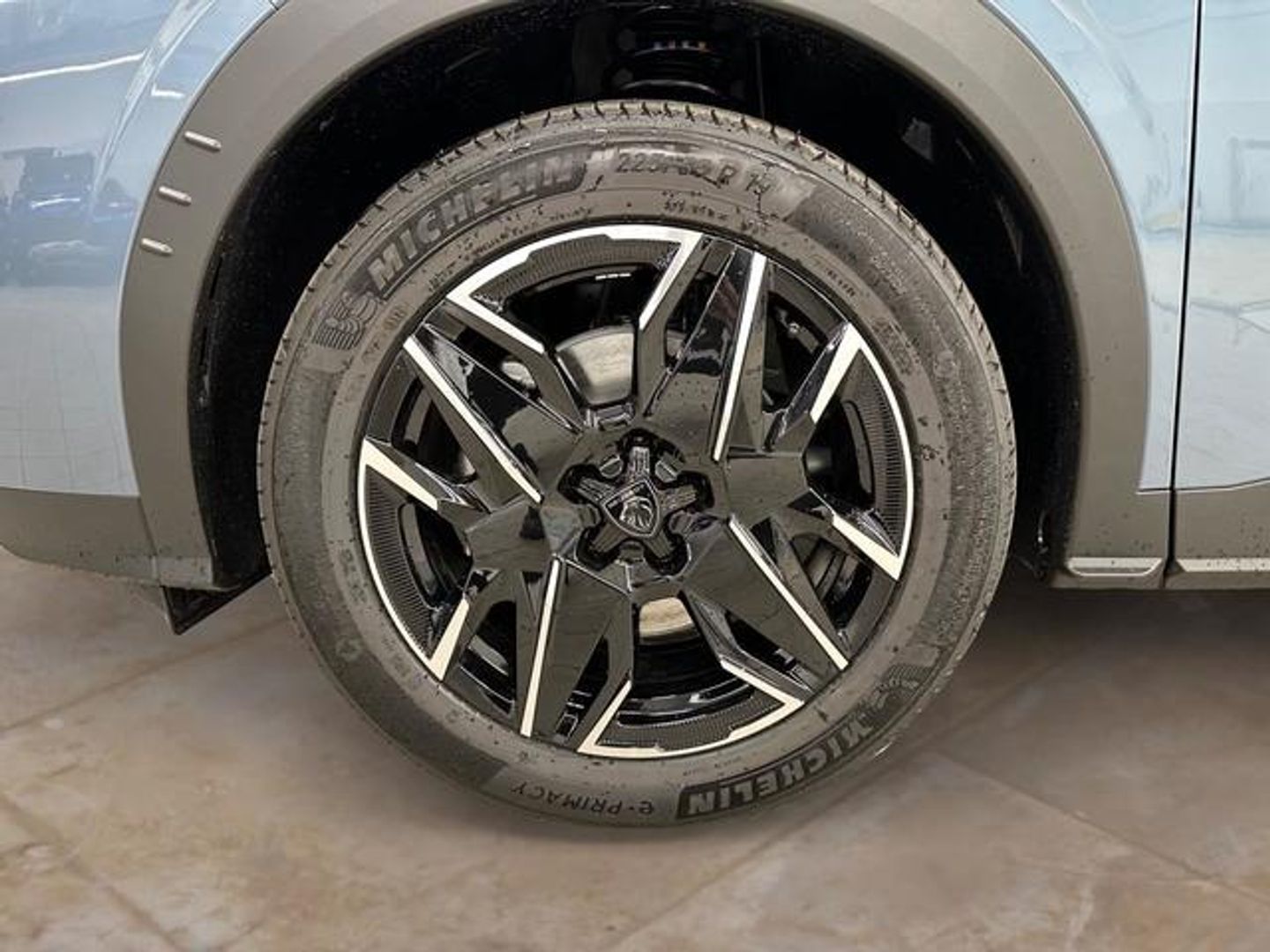 Peugeot 3008 Allure Hybrid eDCS6 100 kW (136 CV)