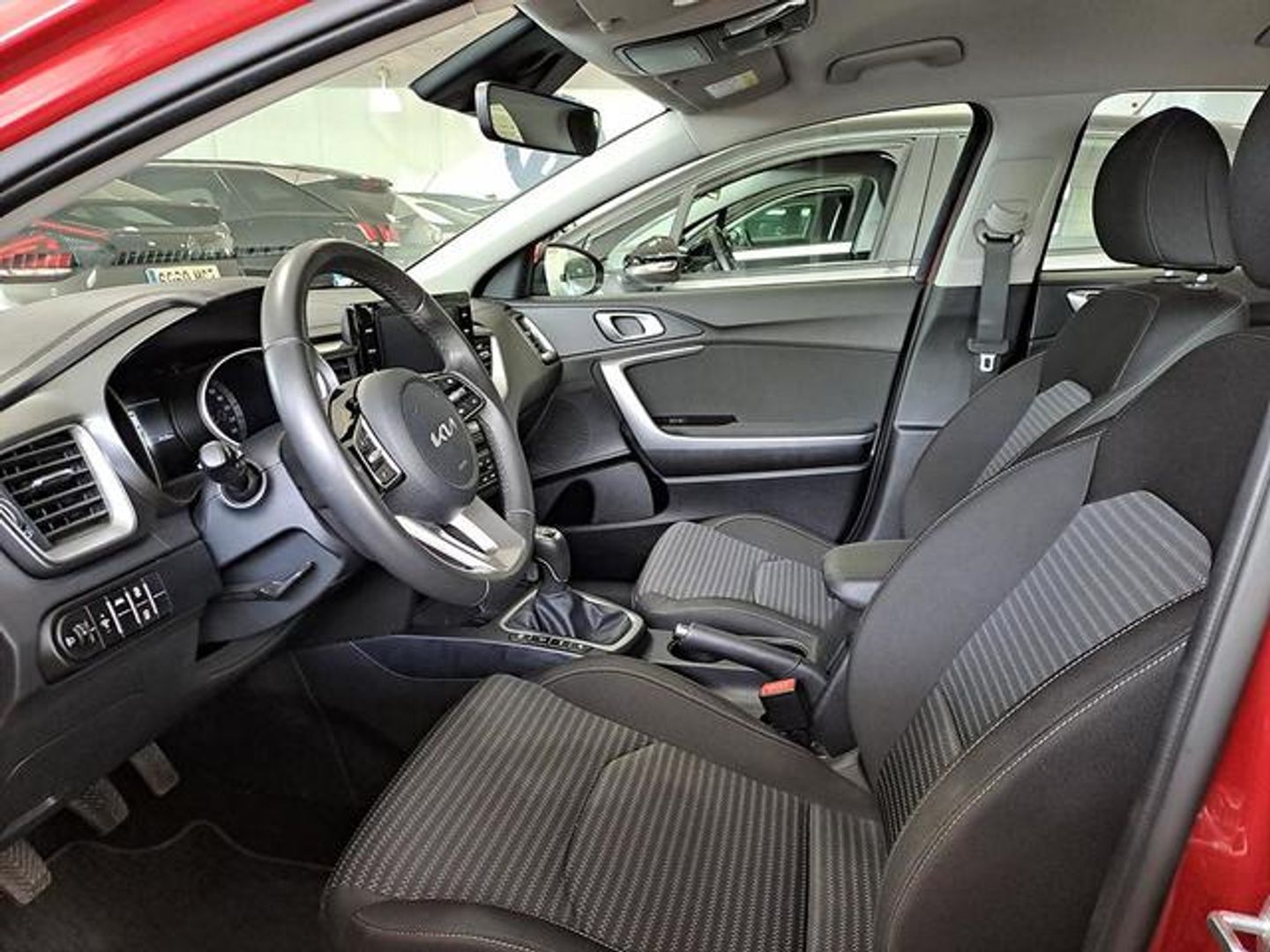 Kia Ceed 1.6 MHEV iMT Drive 100 kW (136 CV)