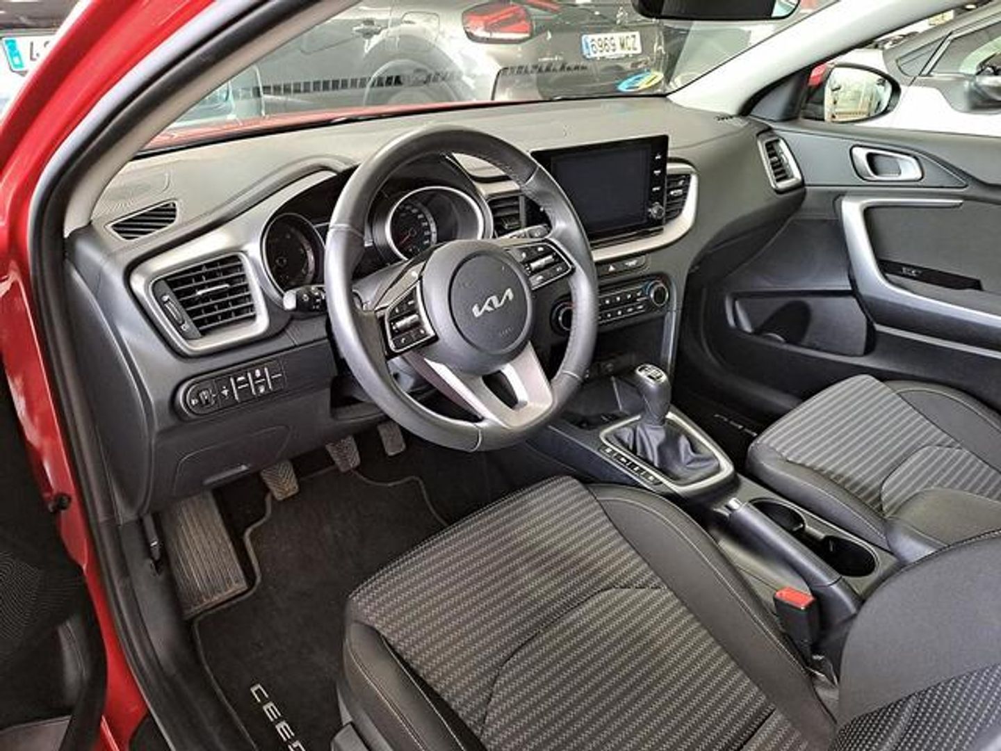 Kia Ceed 1.6 MHEV iMT Drive 100 kW (136 CV)