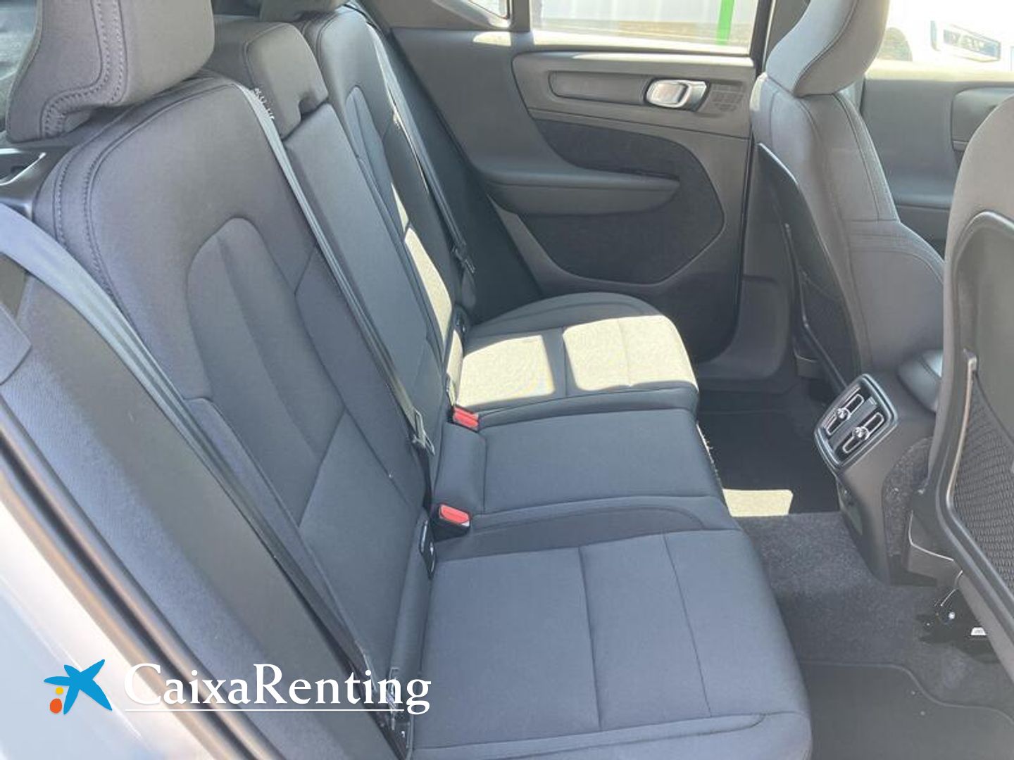 Volvo XC40 T3 Momentum Pro Auto 120 kW (163 CV)