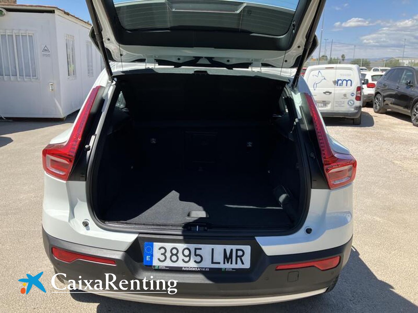 Volvo XC40 T3 Momentum Pro Auto 120 kW (163 CV)