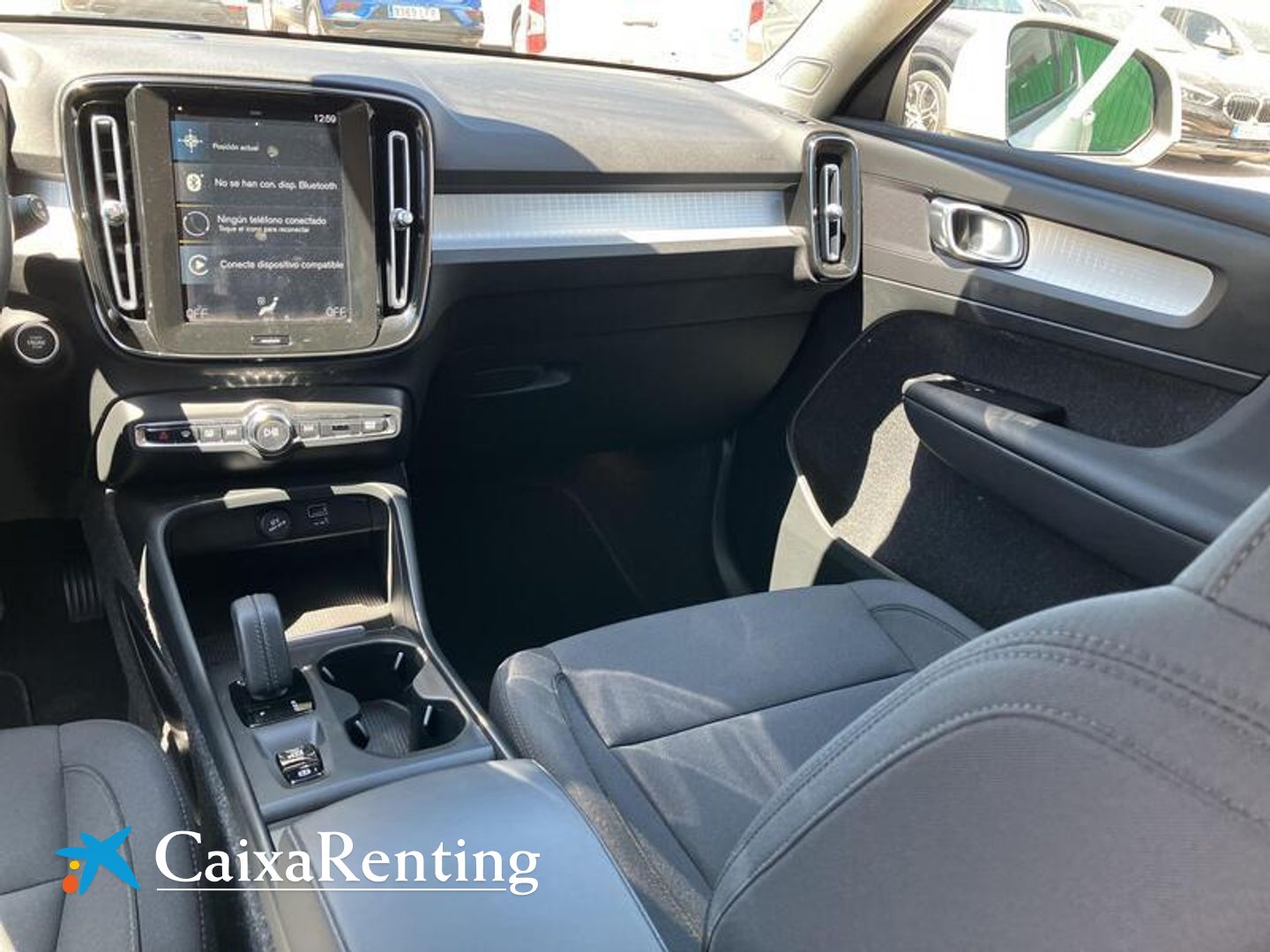 Volvo XC40 T3 Momentum Pro Auto 120 kW (163 CV)