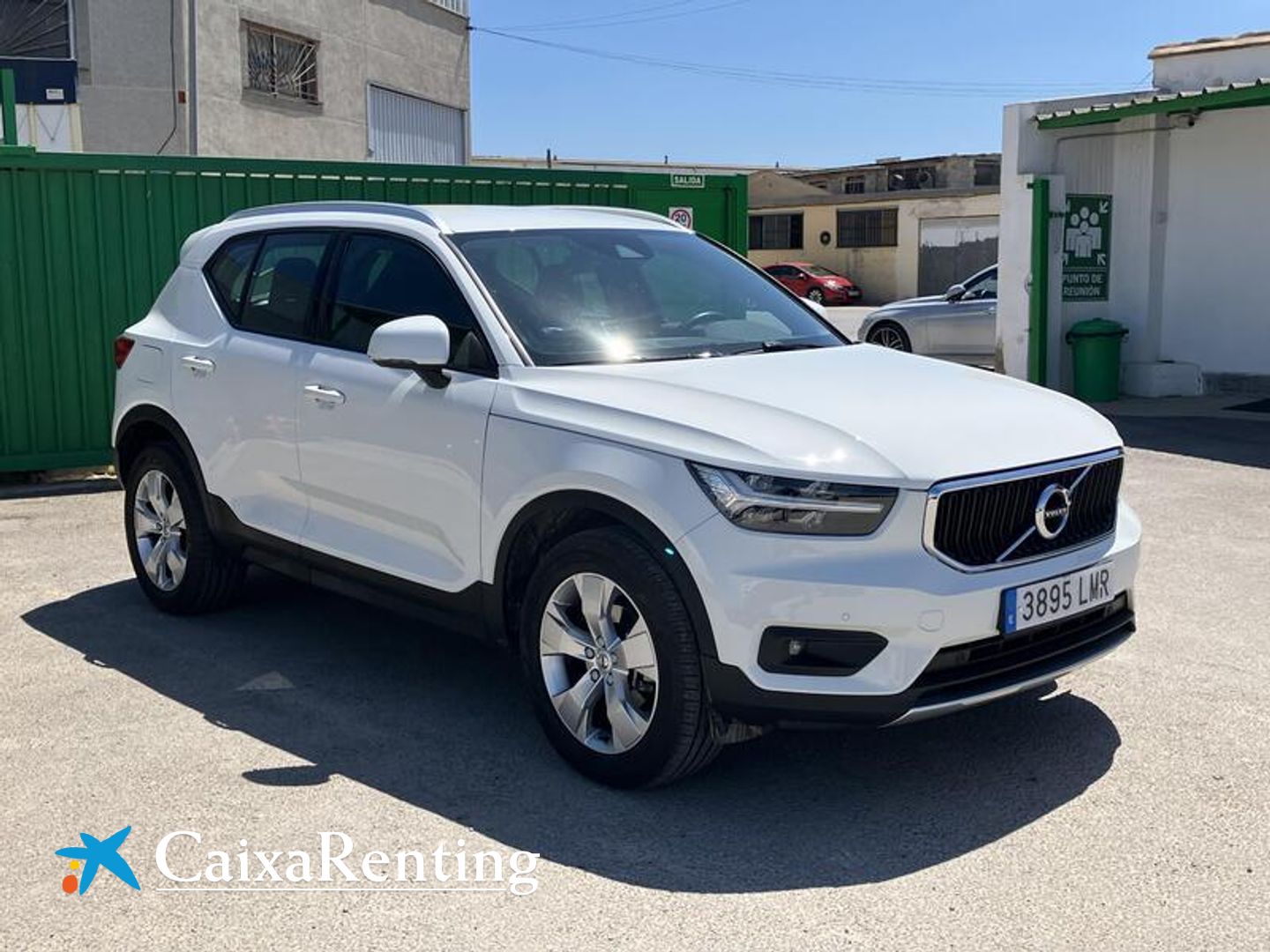 Volvo XC40 T3 Momentum Pro Auto 120 kW (163 CV)