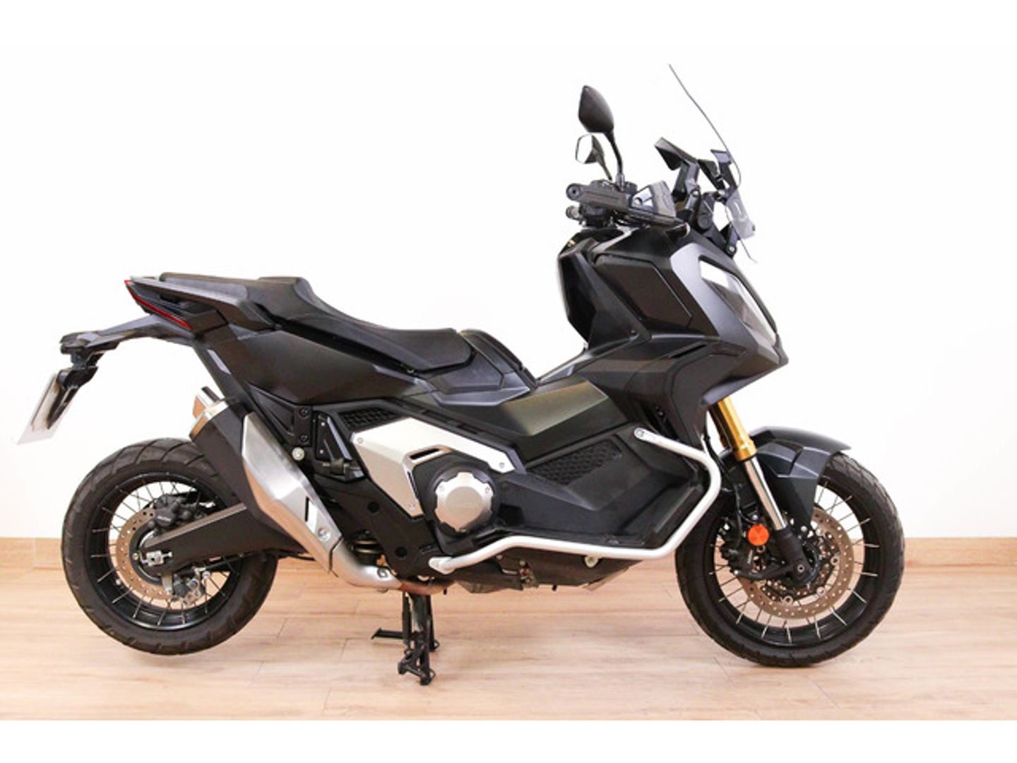 Honda X-ADV Negro Motorcycle