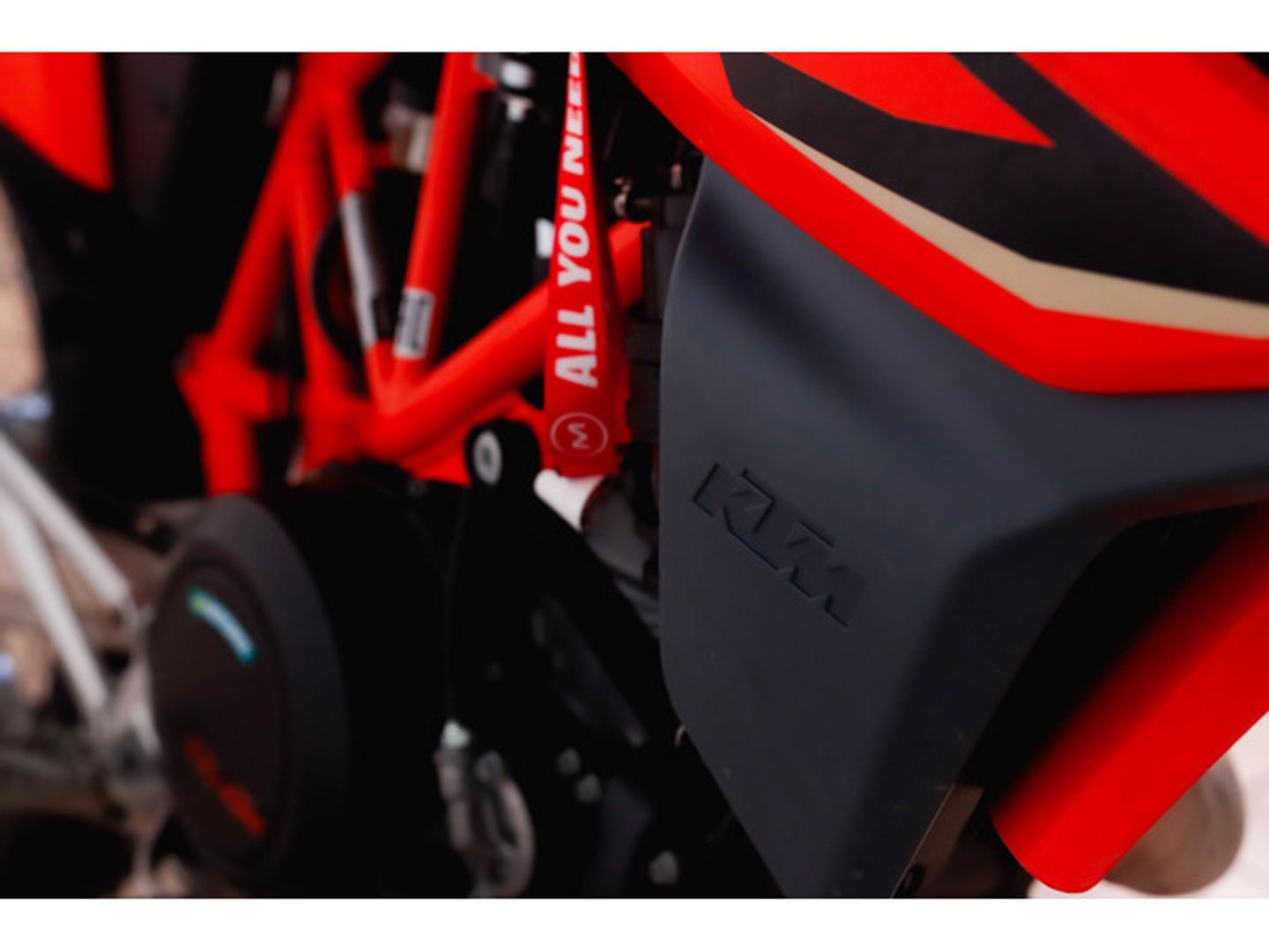 KTM SMC R 690