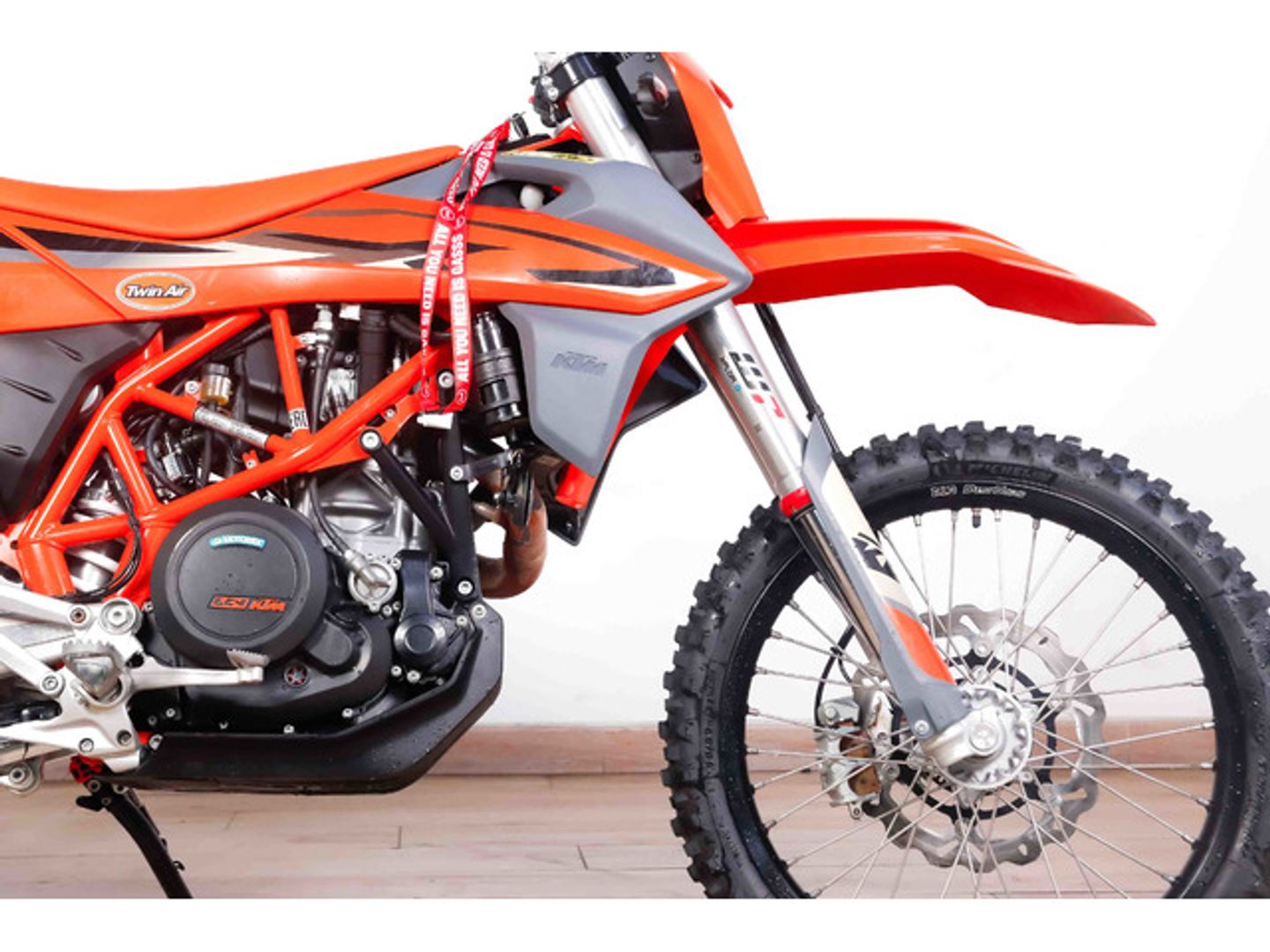 KTM SMC R 690