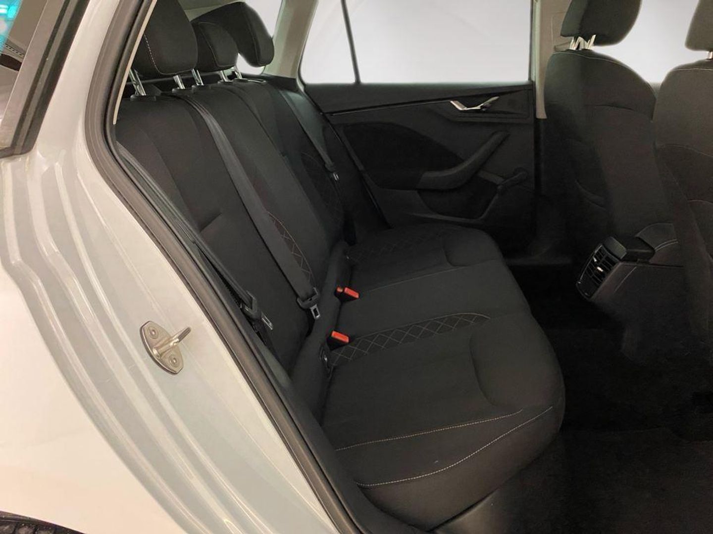 Skoda Kamiq 1.0 TSI Ambition DSG 81 kW (110 CV)