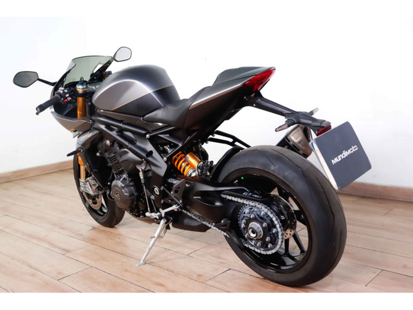 Triumph SPEED TRIPLE 1200 RR Breitling Edition
