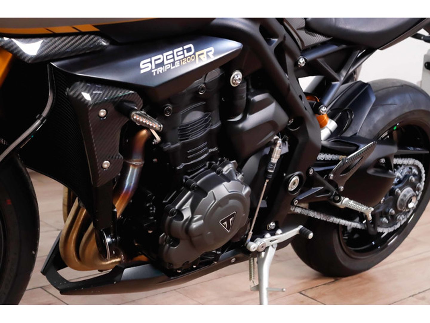 Triumph SPEED TRIPLE 1200 RR Breitling Edition