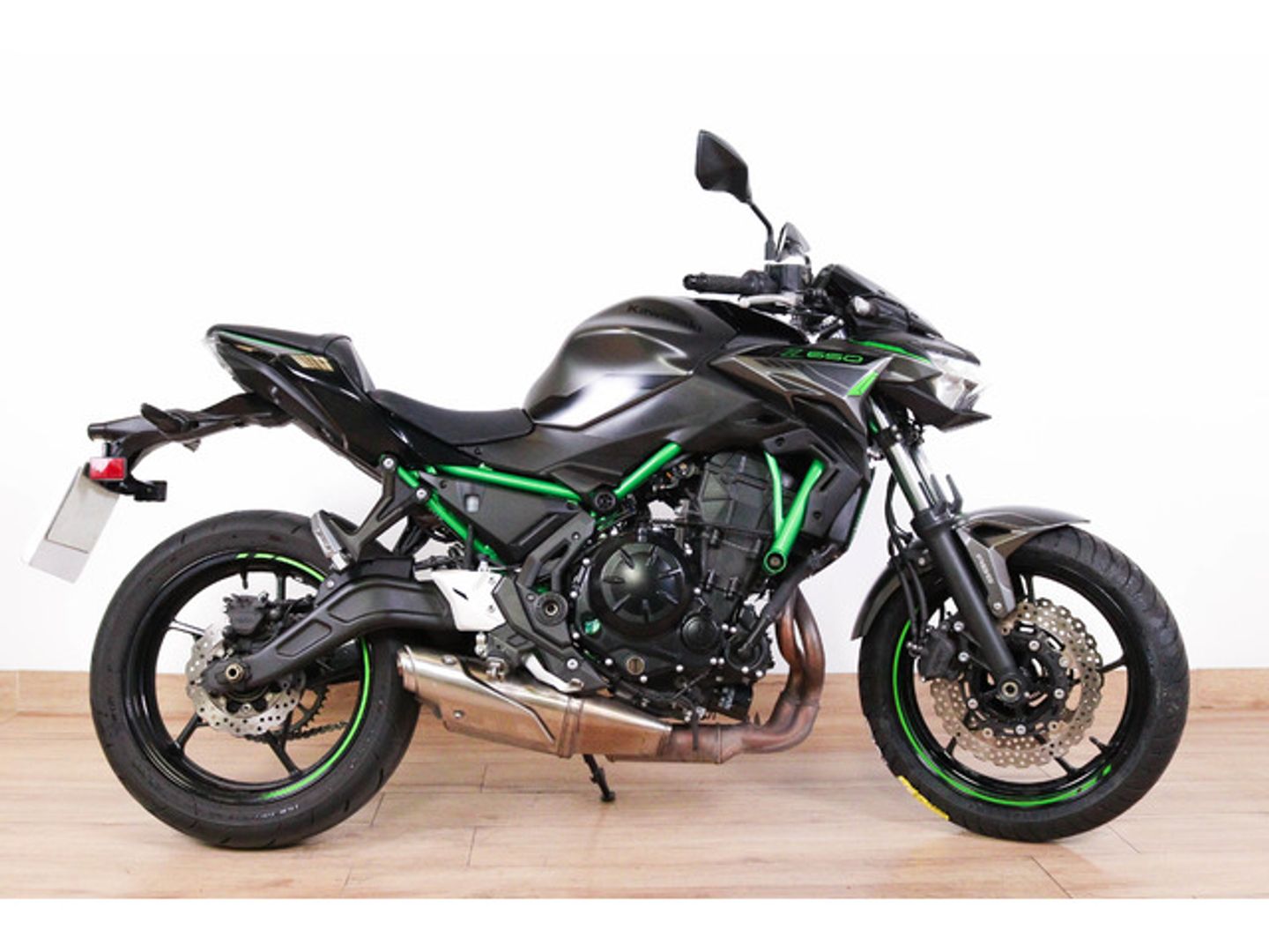 Kawasaki Z650 Negro Motorcycle