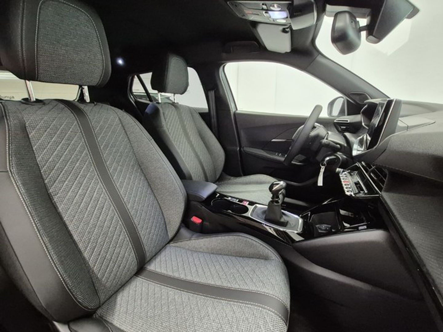 Peugeot 2008 PureTech 100 S&S Allure 75 kW (100 CV)