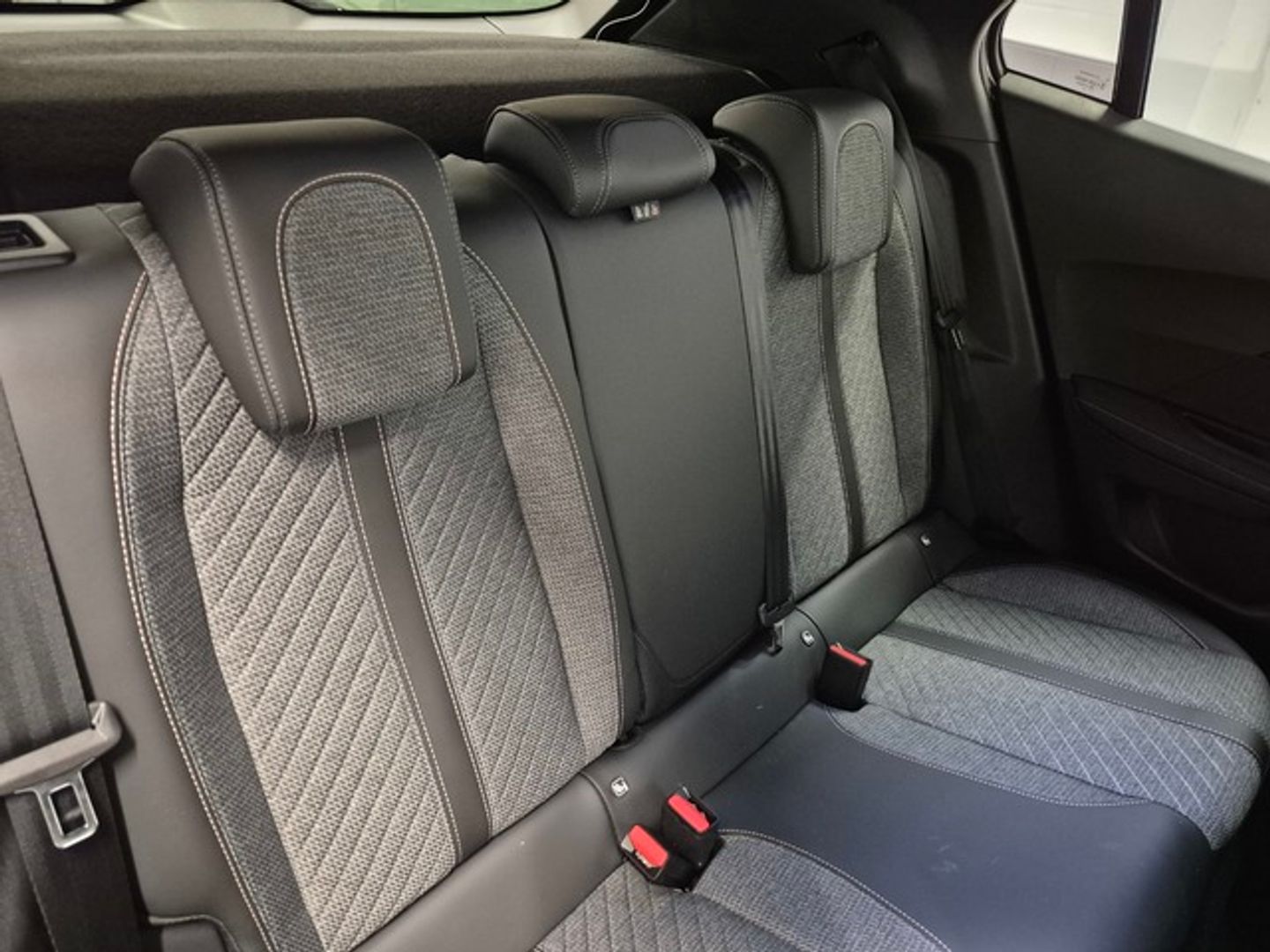 Peugeot 2008 PureTech 100 S&S Allure 75 kW (100 CV)