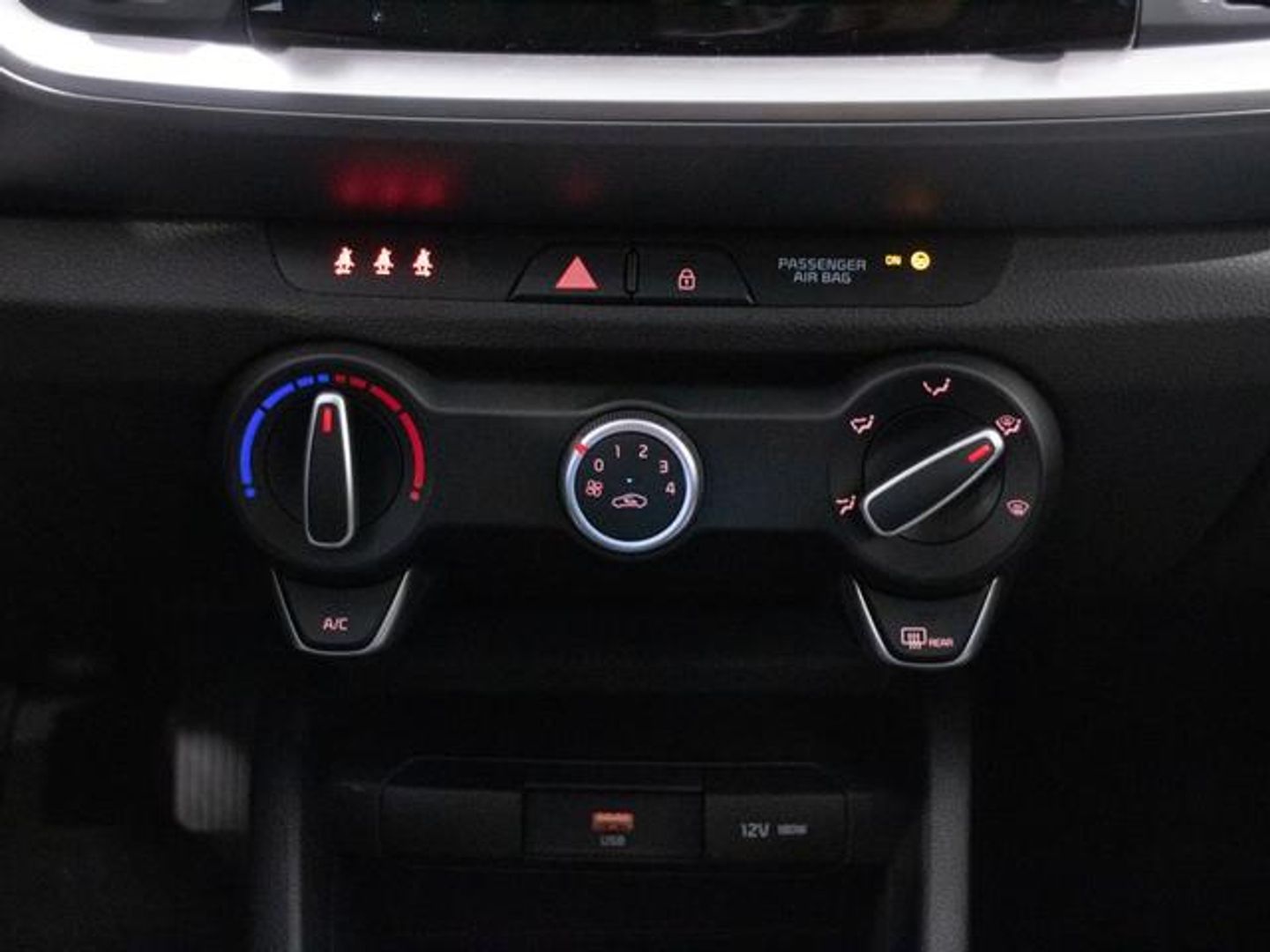 Kia Stonic 1.0 T-GDi MHEV iMT Concept 74 kW (100 CV)