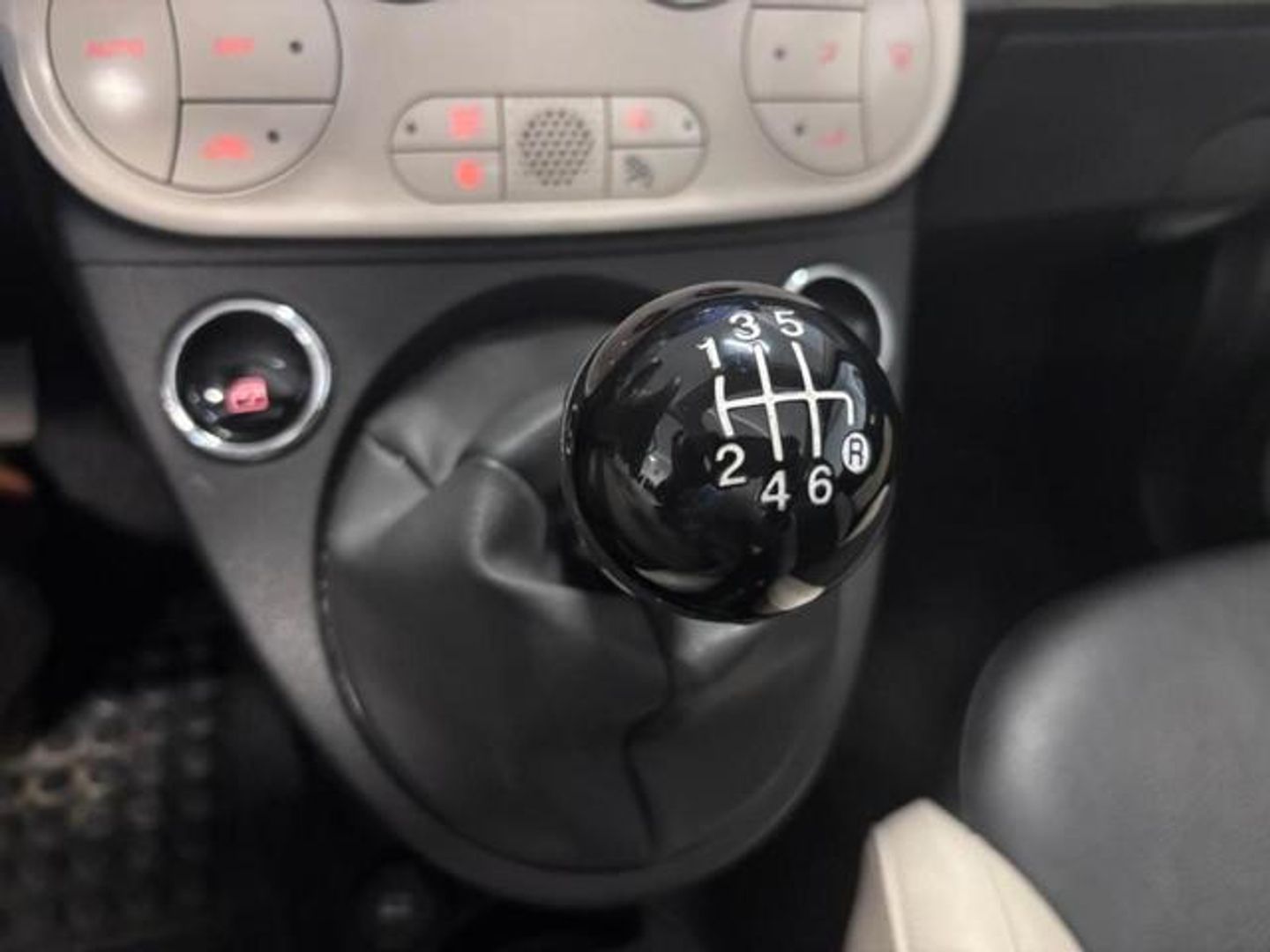 Fiat 500C 1.0 Hybrid Dolcevita 51 kW (70 CV)