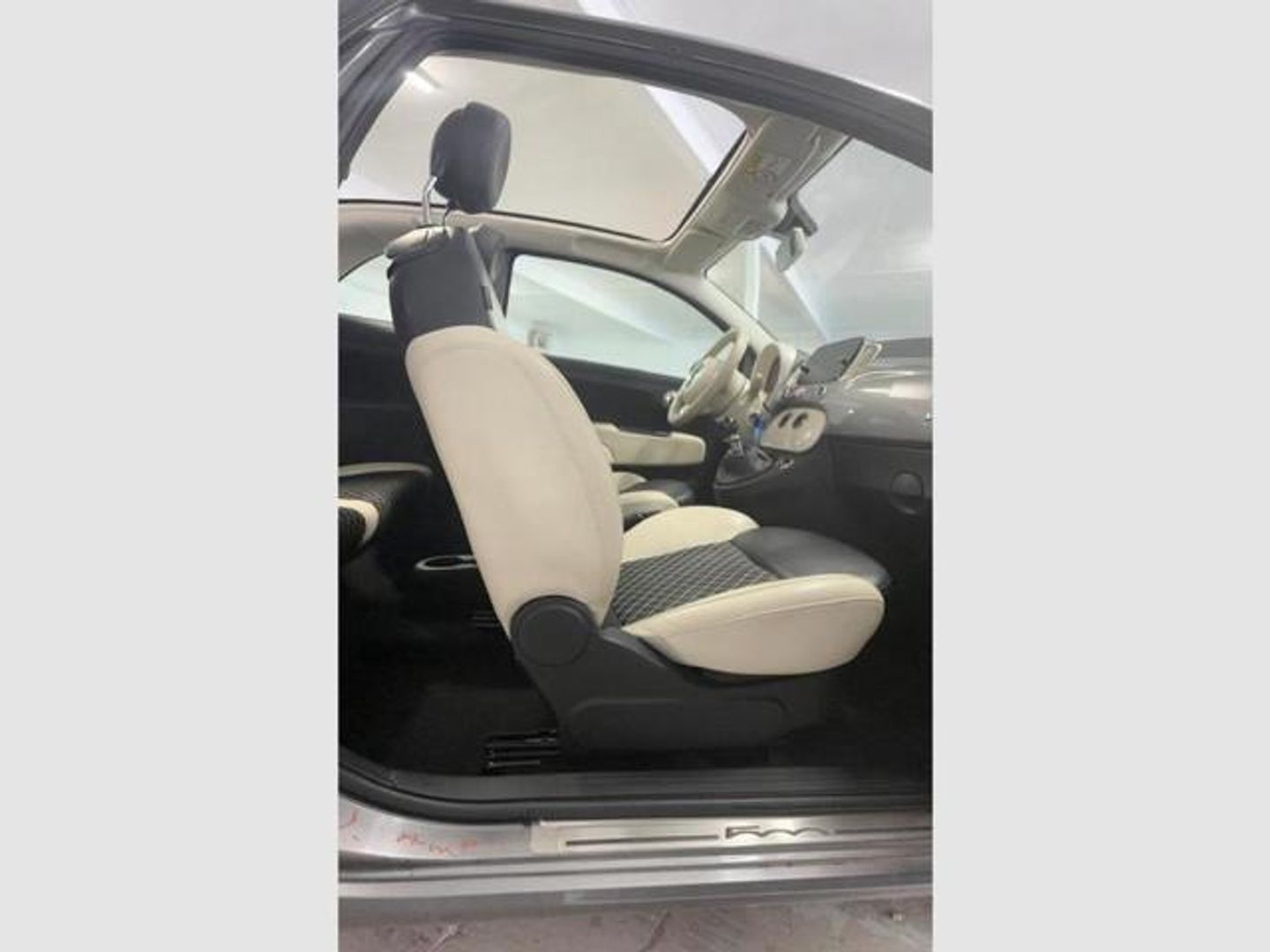 Fiat 500C 1.0 Hybrid Dolcevita 51 kW (70 CV)