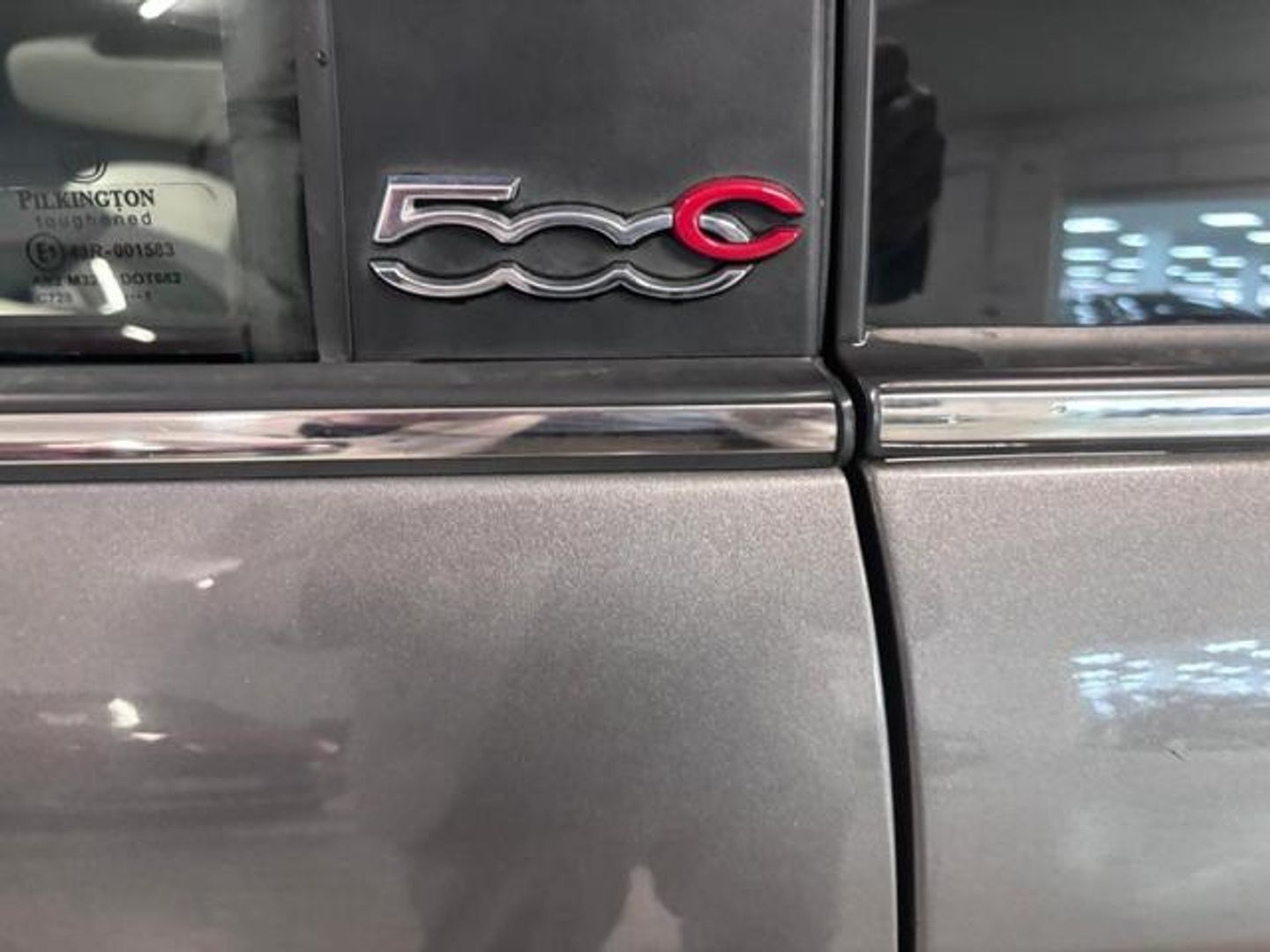 Fiat 500C 1.0 Hybrid Dolcevita 51 kW (70 CV)
