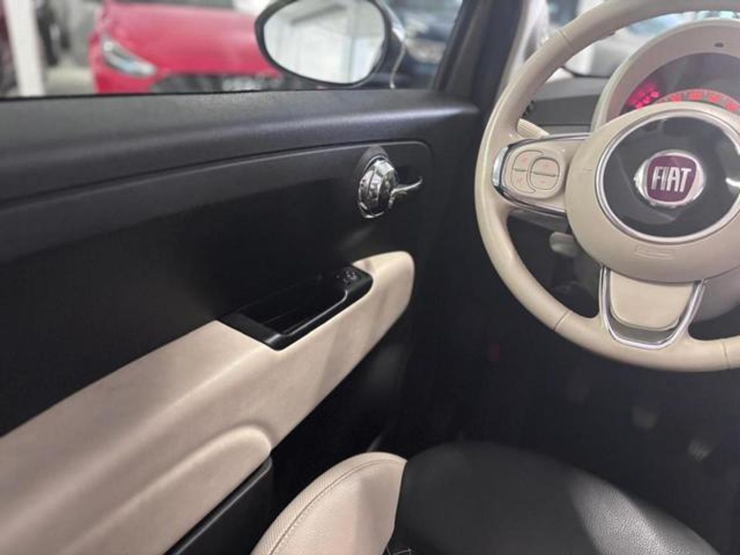 Fiat 500C 1.0 Hybrid Dolcevita 51 kW (70 CV)