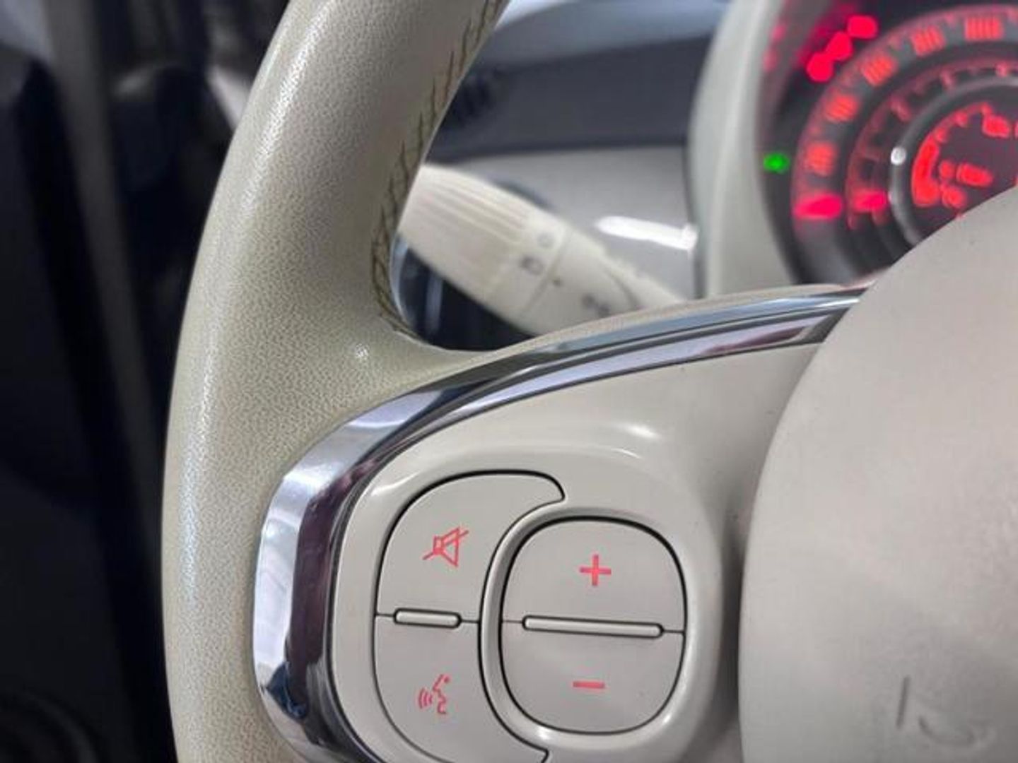 Fiat 500C 1.0 Hybrid Dolcevita 51 kW (70 CV)