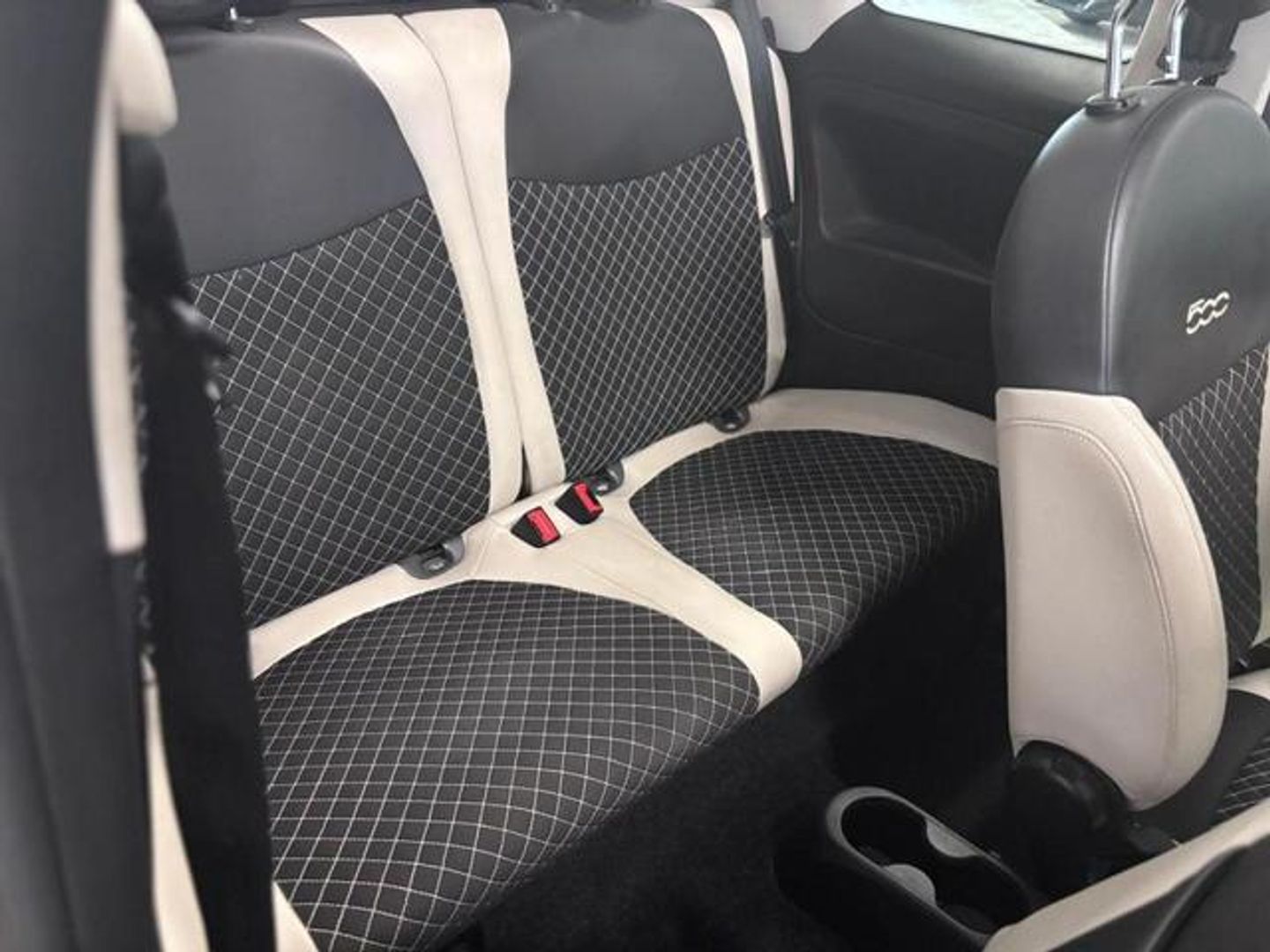 Fiat 500C 1.0 Hybrid Dolcevita 51 kW (70 CV)