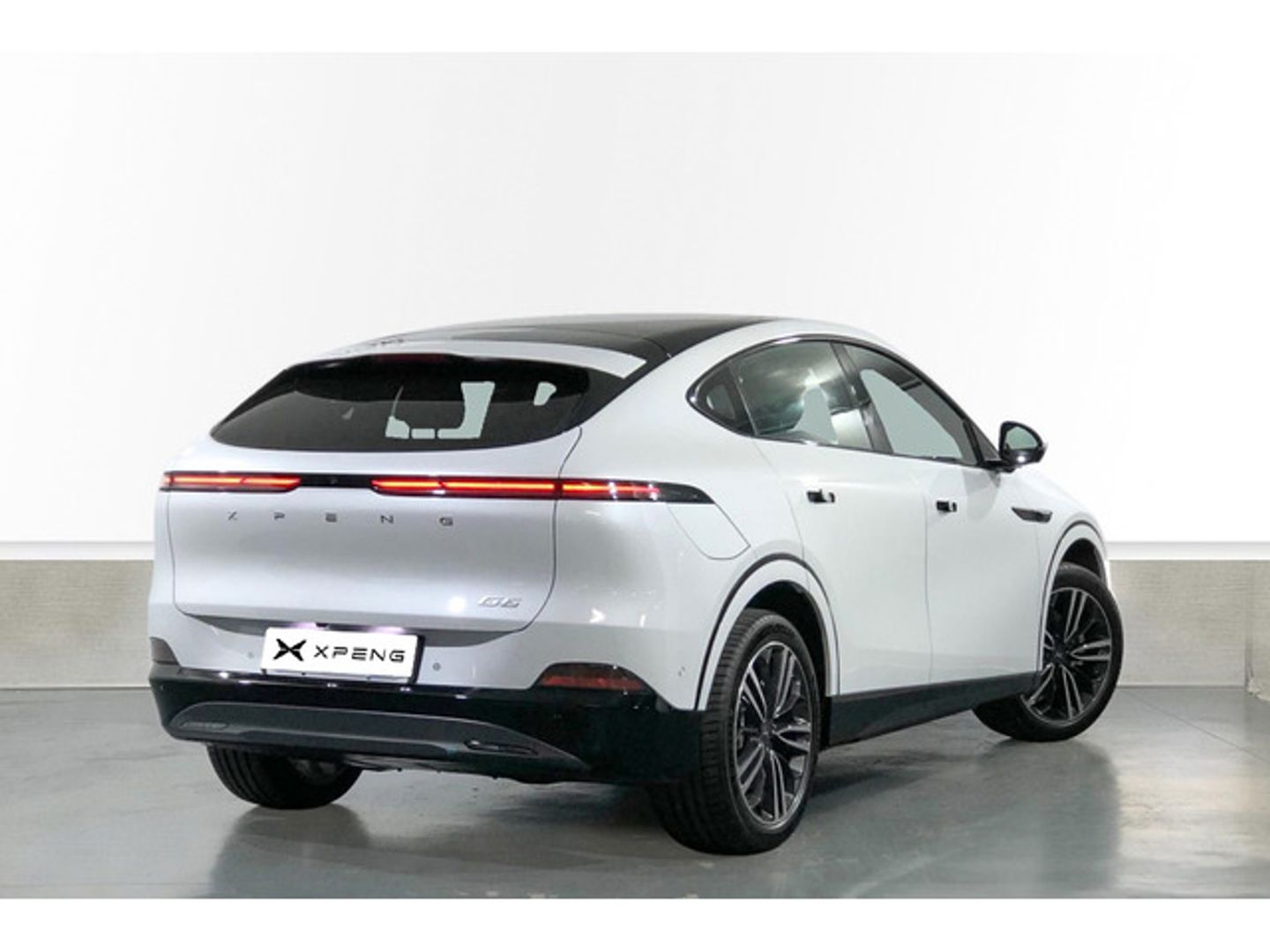 Xpeng G6 Standard Range RWD 190 kW (258 CV)