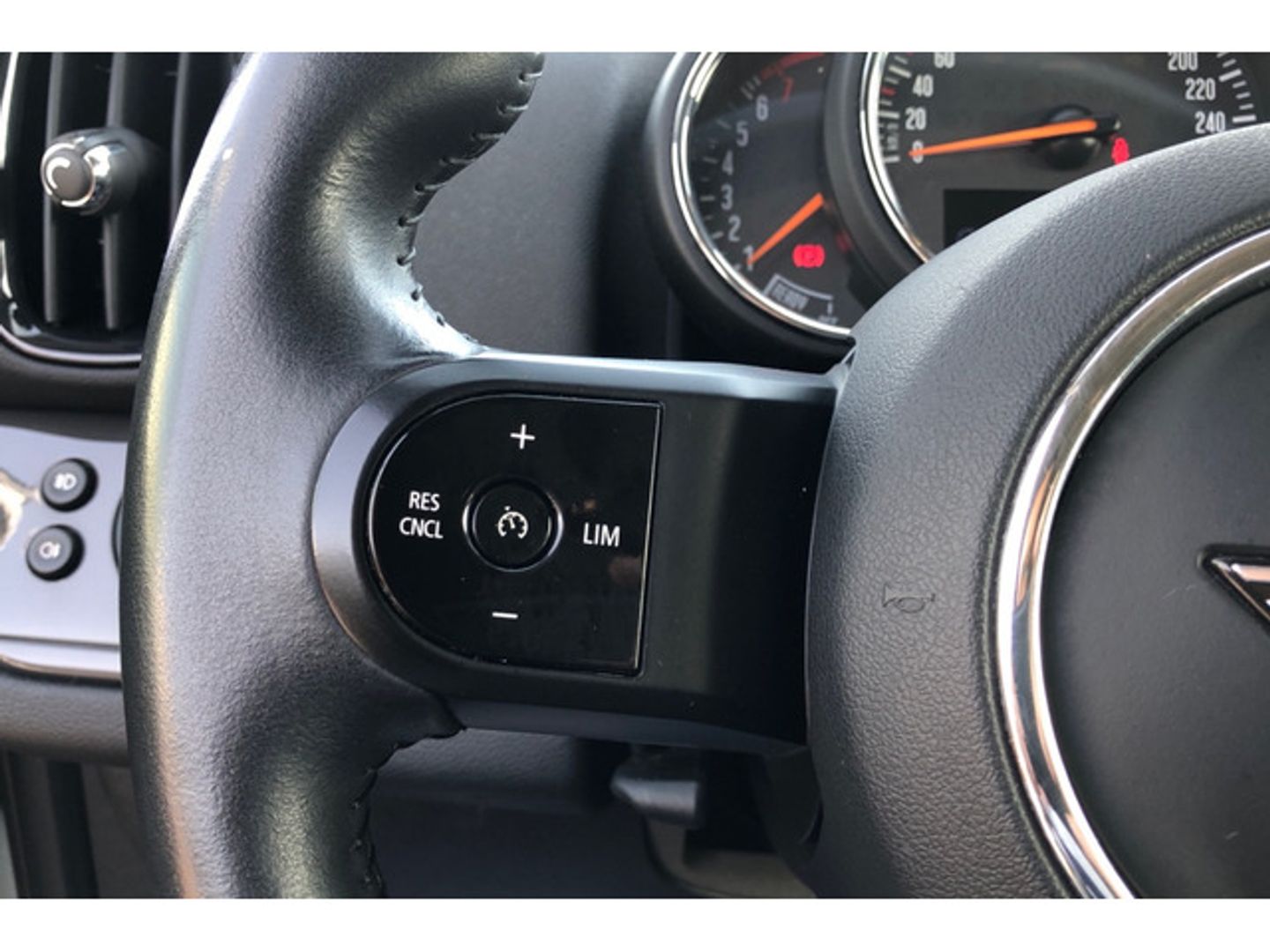 MINI MINI Countryman Cooper 100 kW (136 CV)