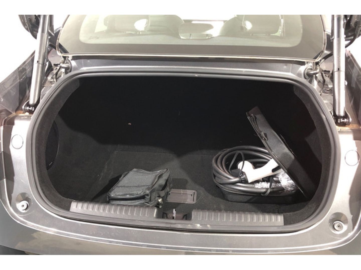 Xpeng P7 Long Range RWD 203 kW (276 CV)