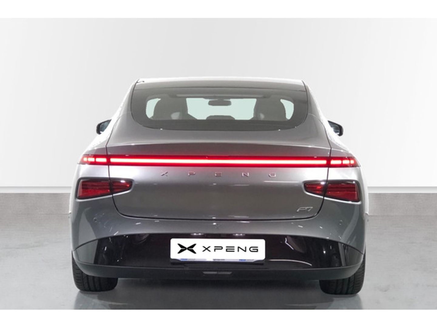 Xpeng P7 Long Range RWD 203 kW (276 CV)