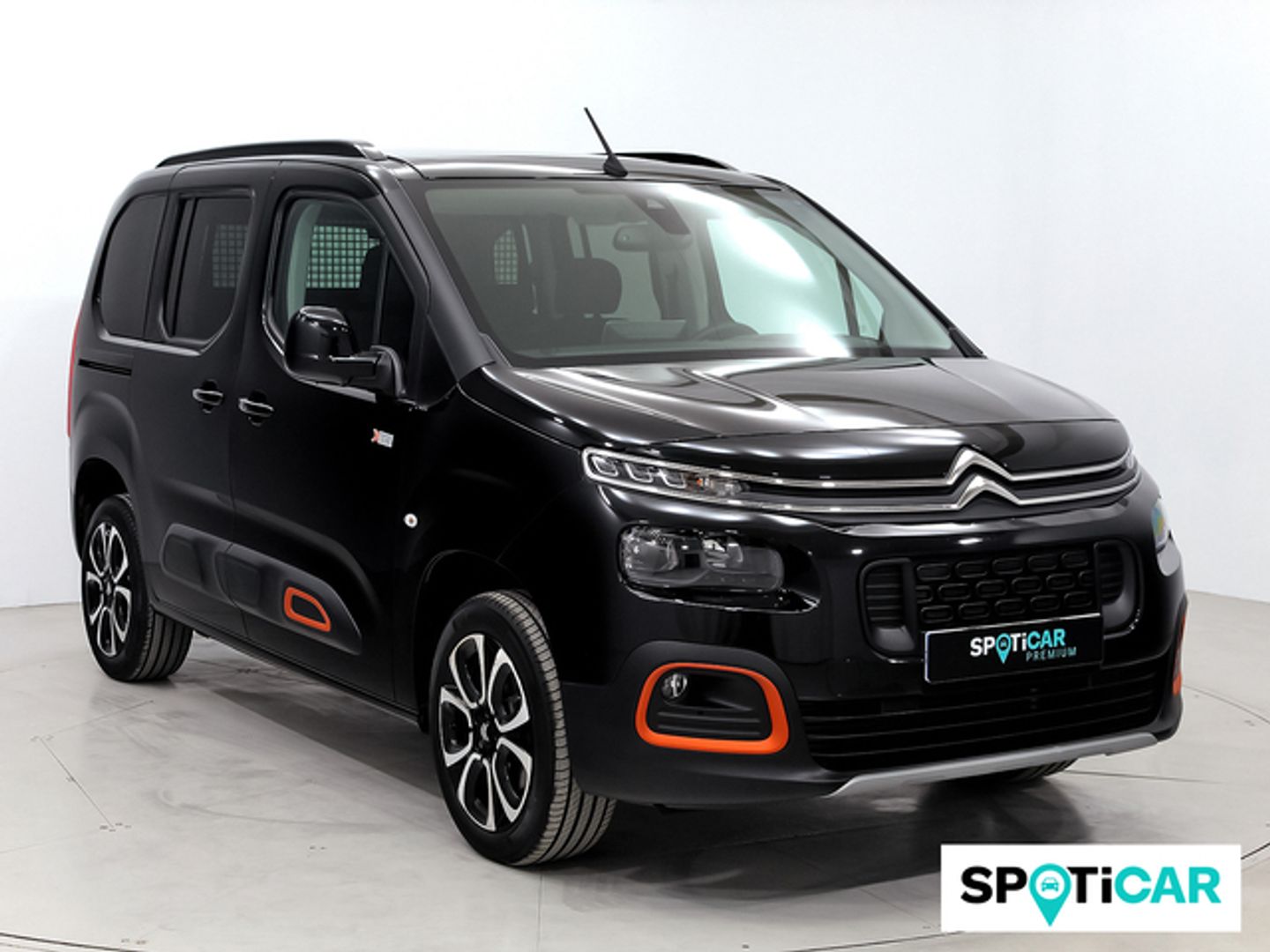 Citroen Berlingo BlueHDi 130 S&S Talla M Shine Business 96 kW (130 CV) Negro Combi