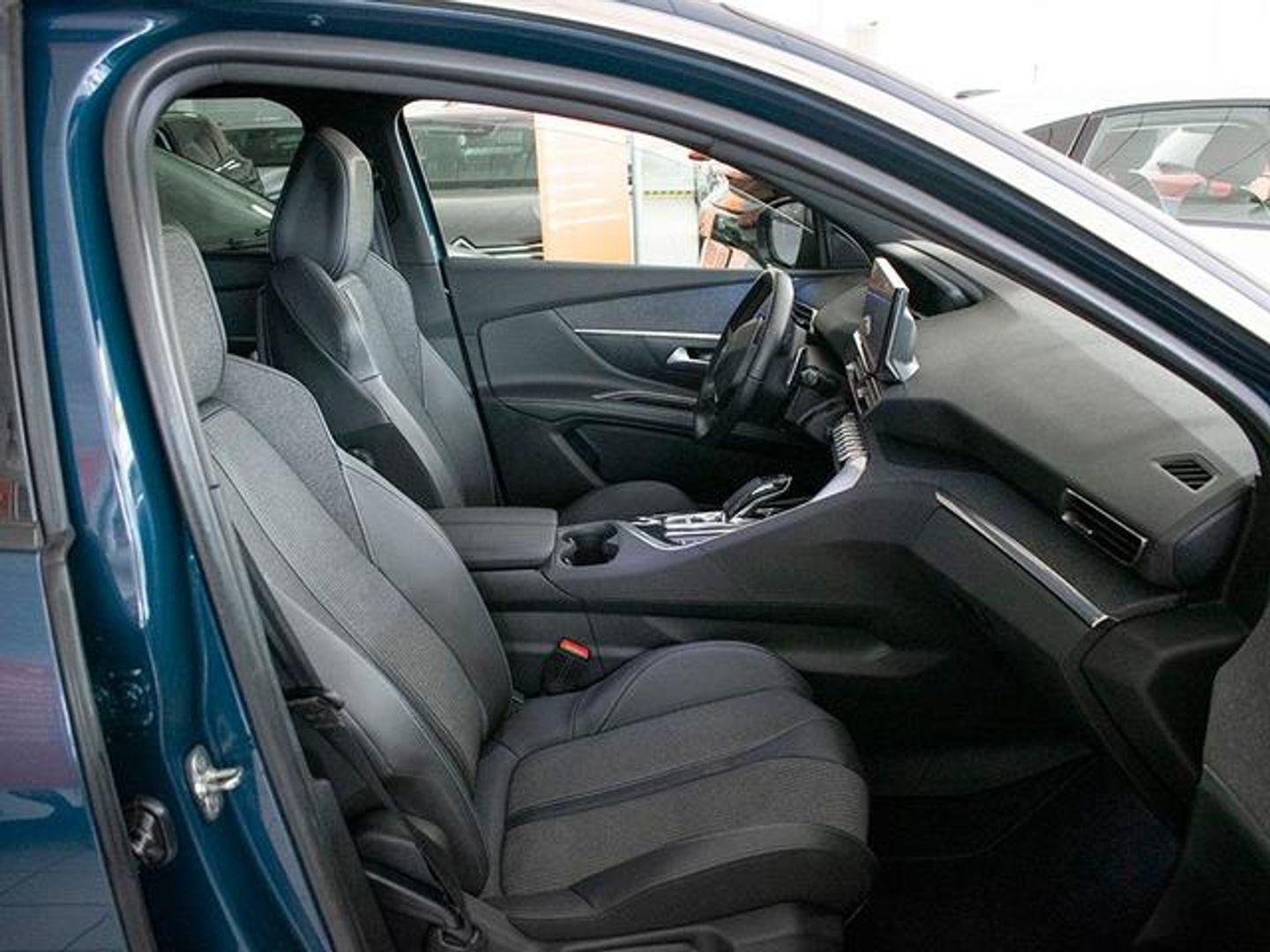 Peugeot 5008 BlueHDI 130 S&S Allure Pack EAT8 96 kW (130 CV)