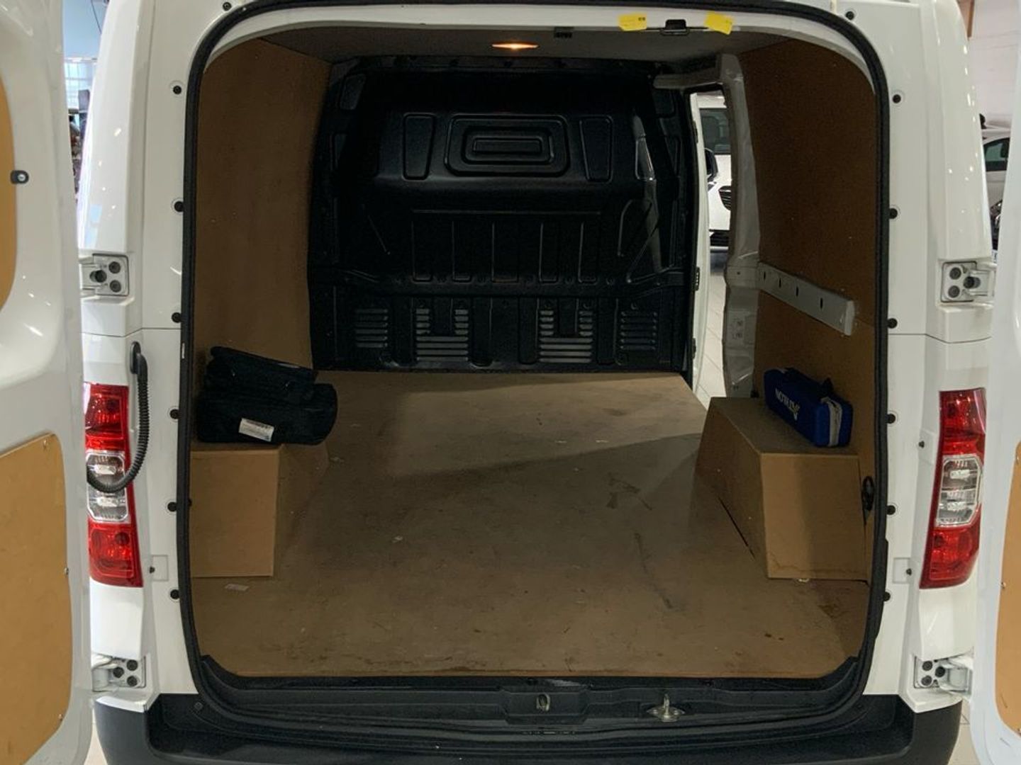 MAXUS eDeliver 3 LWB 35 kWh 90 kW (122 CV)