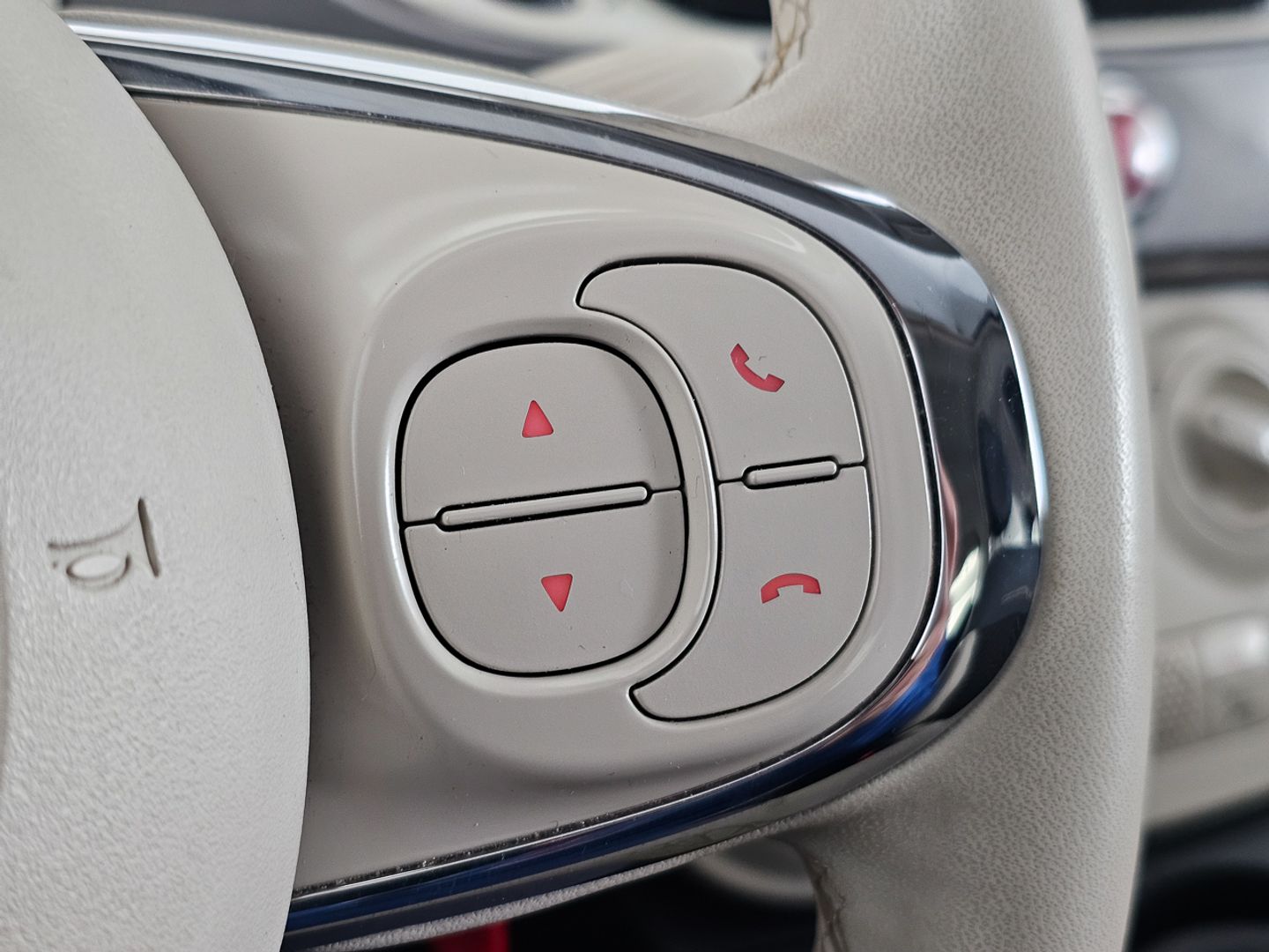 Fiat 500 1.0 Hybrid Dolcevita 51 kW (70 CV)