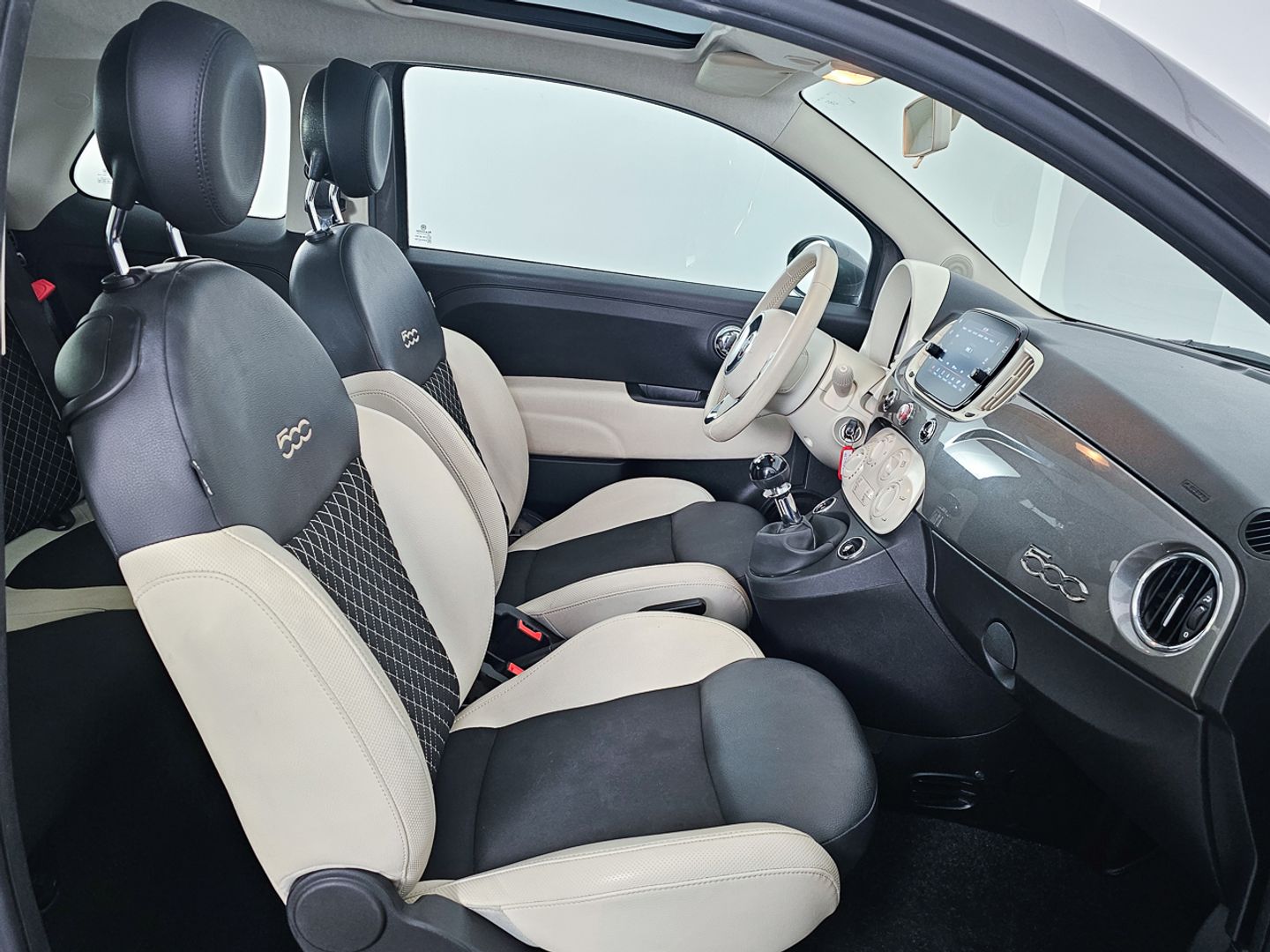 Fiat 500 1.0 Hybrid Dolcevita 51 kW (70 CV)