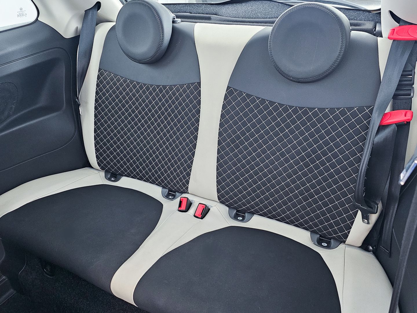Fiat 500 1.0 Hybrid Dolcevita 51 kW (70 CV)