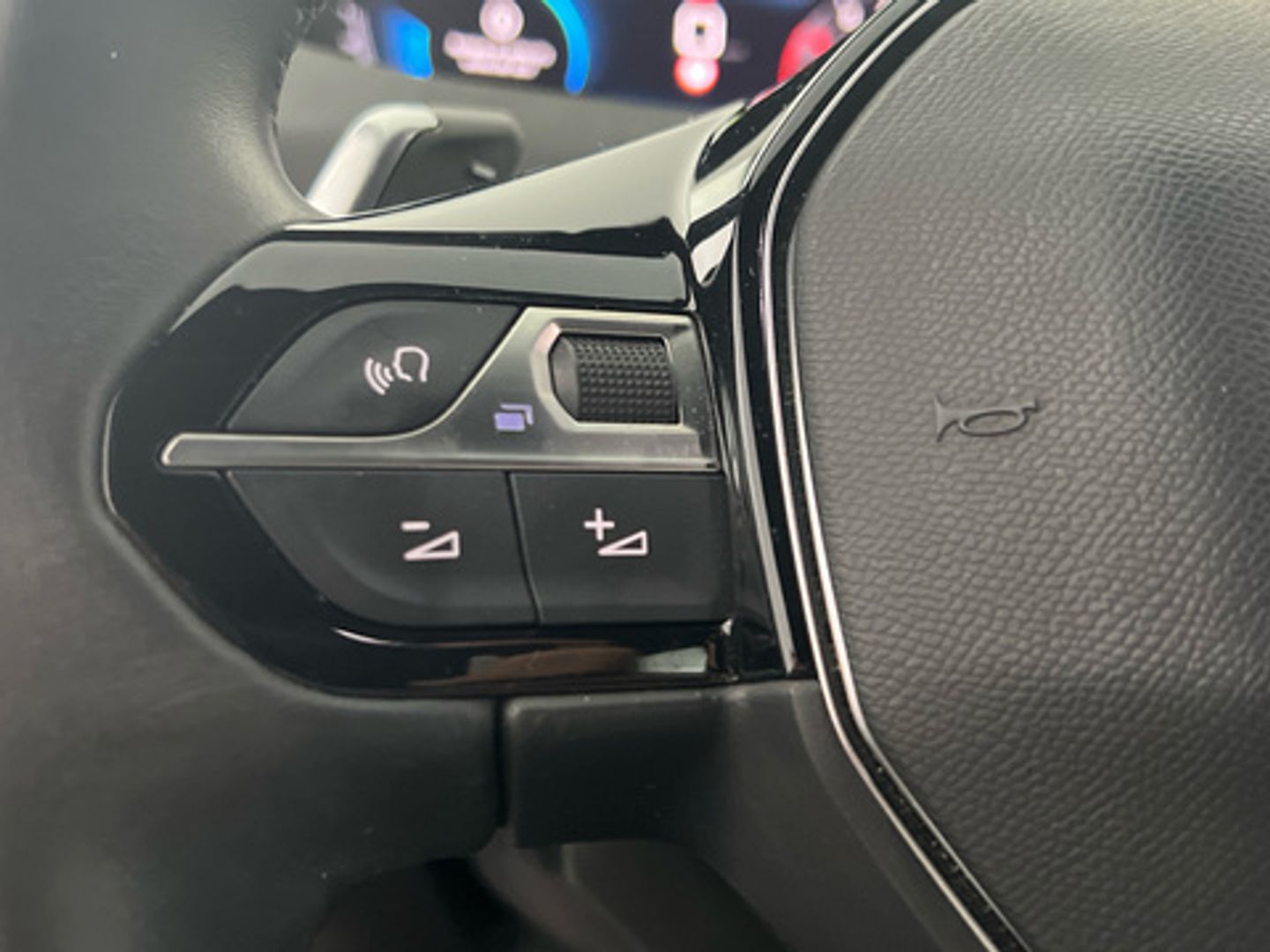 Peugeot 5008 PureTech 130 S&S Allure Pack EAT8 96 kW (130 CV)