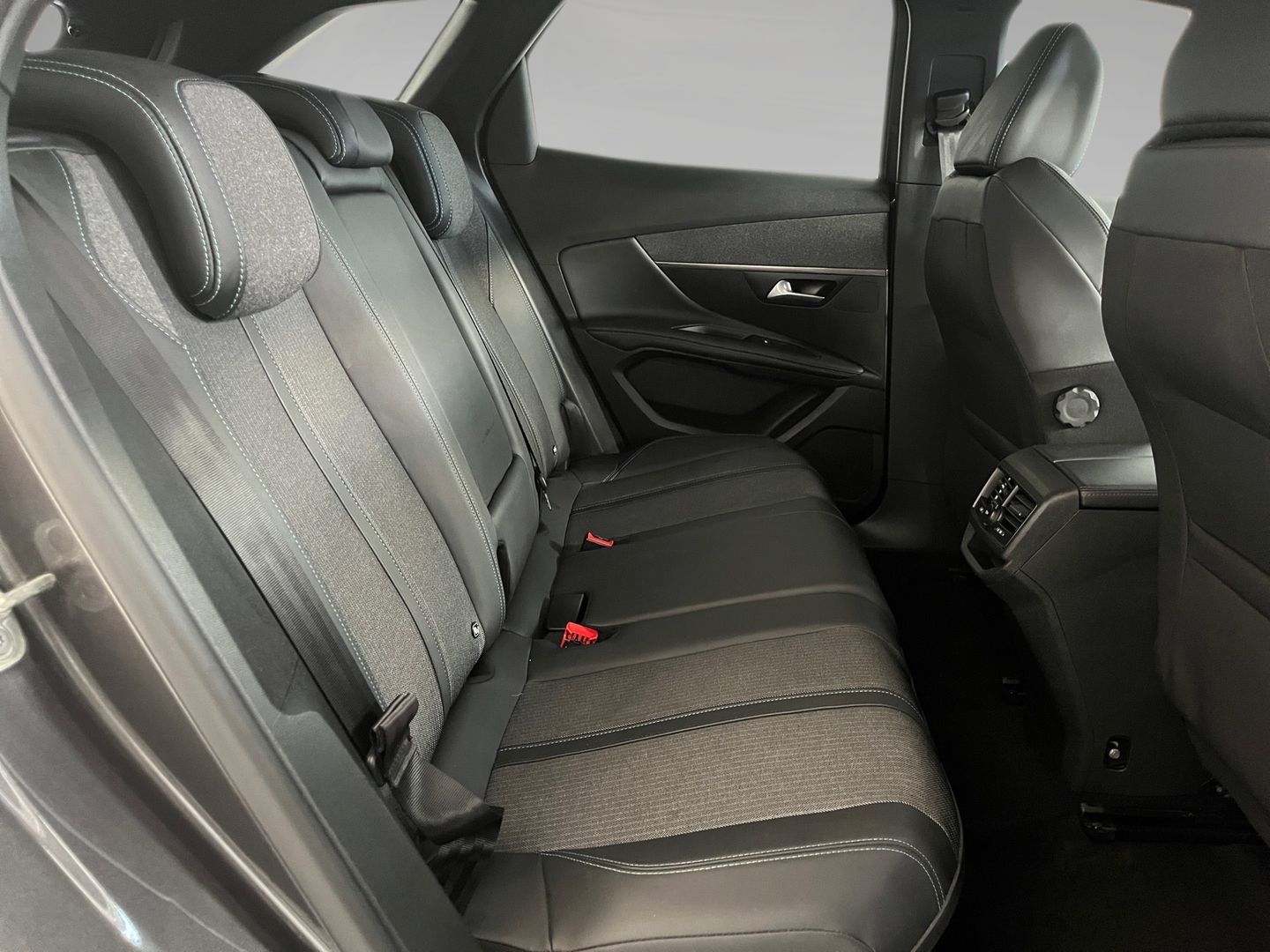 Peugeot 3008 PureTech 130 S&S Allure Pack EAT8 96 kW (130 CV)